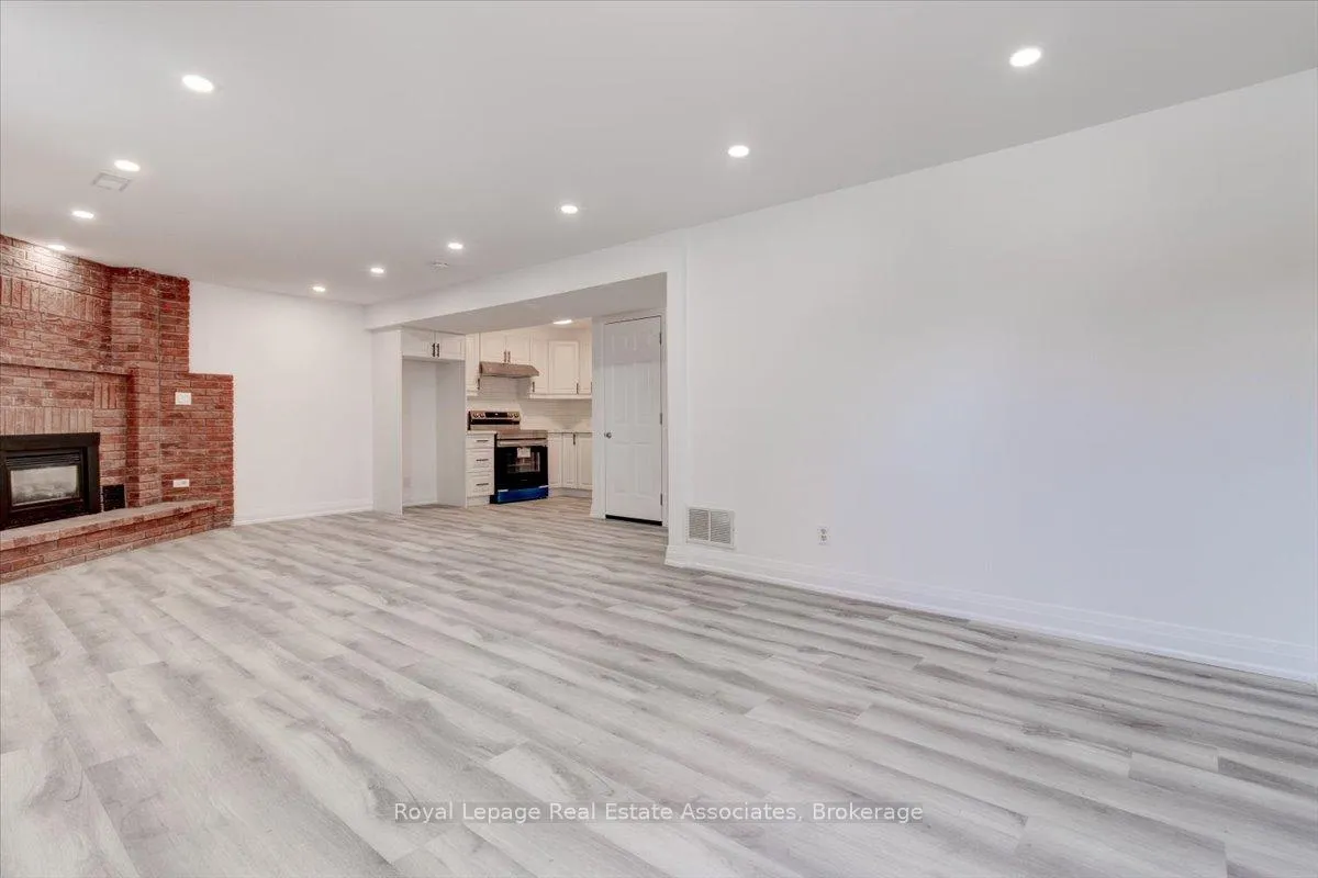 Photo 4 of 1562 Upper Ottawa Street, Hamilton, Templemead — HOMEH