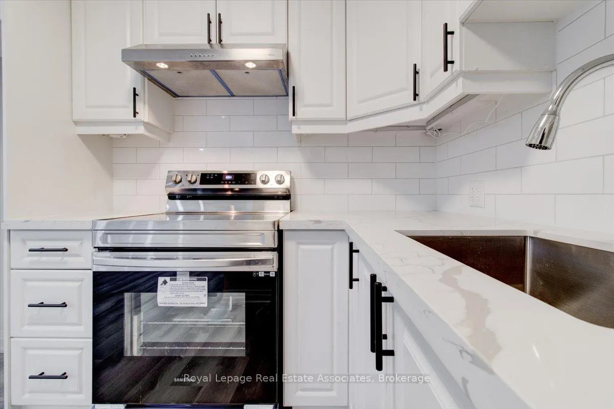 Photo 10 of 1562 Upper Ottawa Street, Hamilton, Templemead — HOMEH