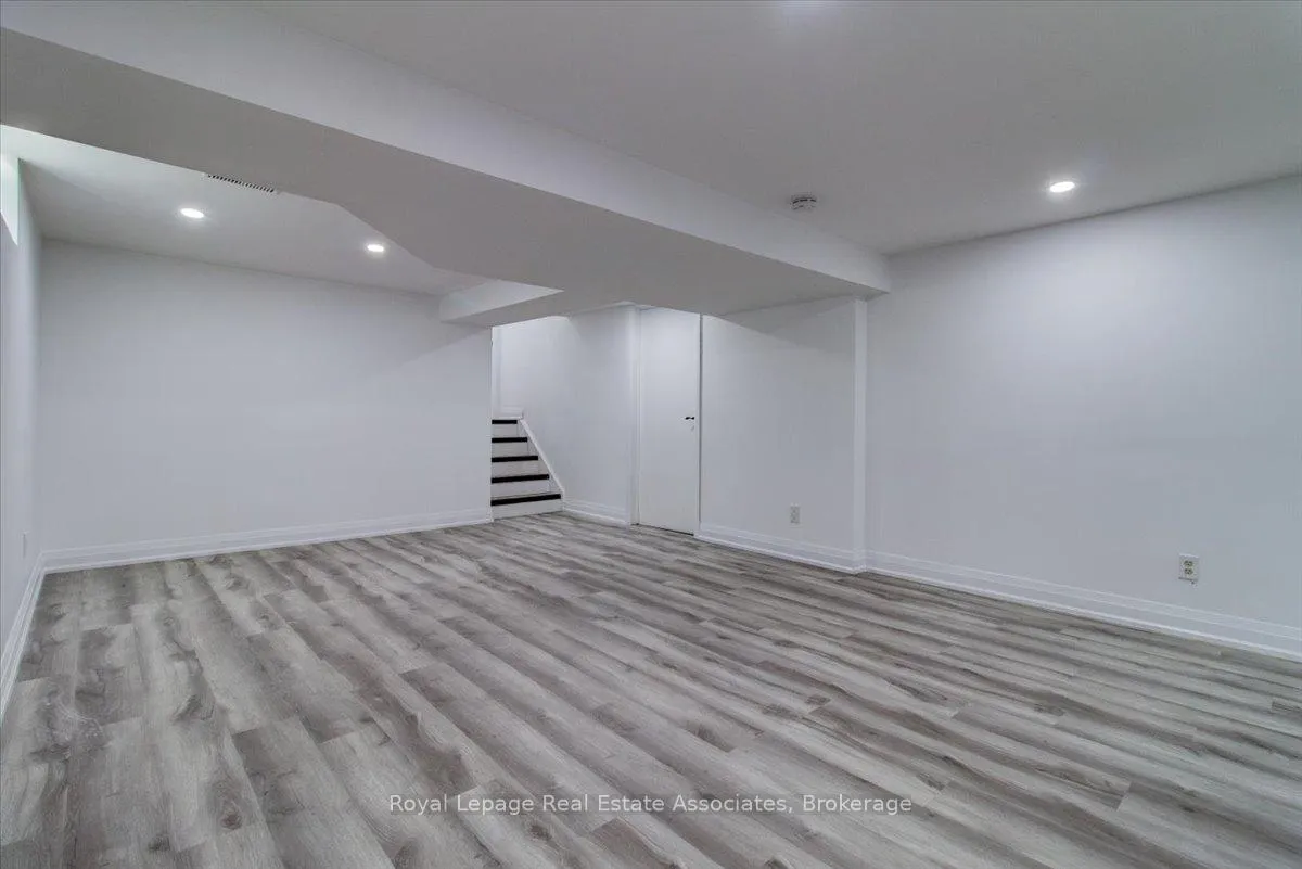 Photo 35 of 1562 Upper Ottawa Street, Hamilton, Templemead — HOMEH