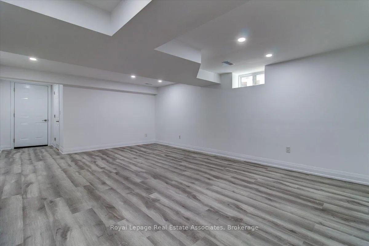 Photo 42 of 1562 Upper Ottawa Street, Hamilton, Templemead — HOMEH