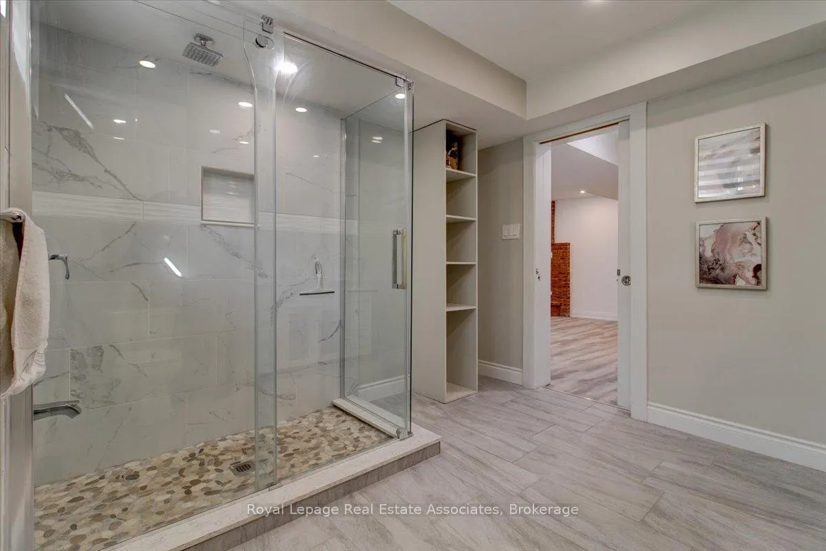 Photo 52 of 1562 Upper Ottawa Street, Hamilton, Templemead — HOMEH