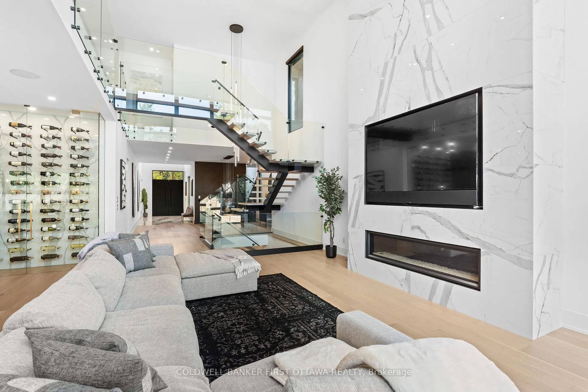 Photo 12 of 1124 Normandy Crescent, Ottawa, Borden Farm/Stewart Farm/Carleton Heights/Parkwood Hills — HOMEH