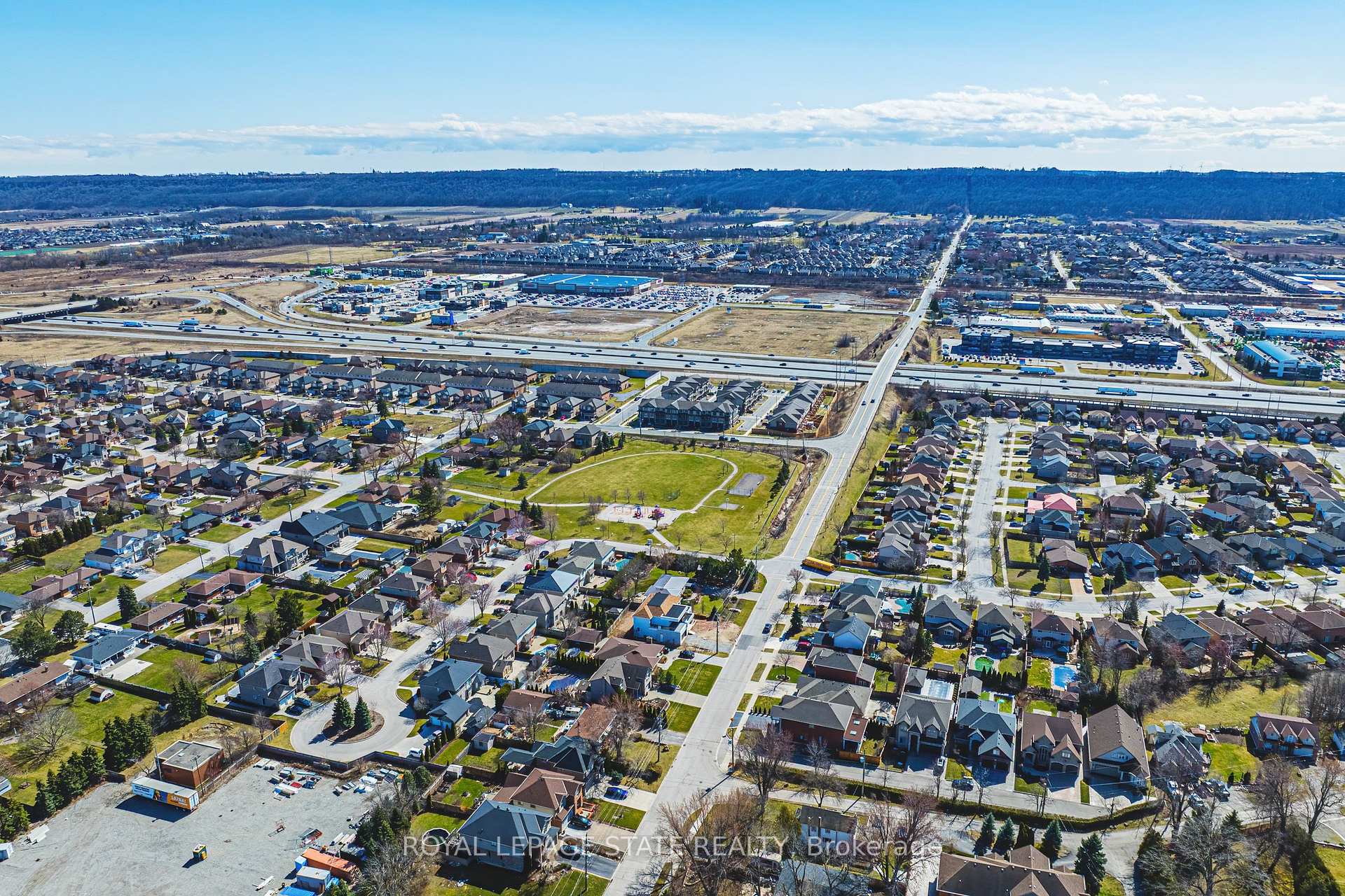 Photo 40 of Unit 34, 27 Rachel Drive, Hamilton, Stoney Creek — HOMEH