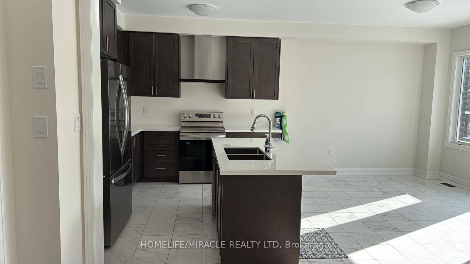 Photo 6 of 2126 Binbrook Drive, Oshawa, Kedron — HOMEH