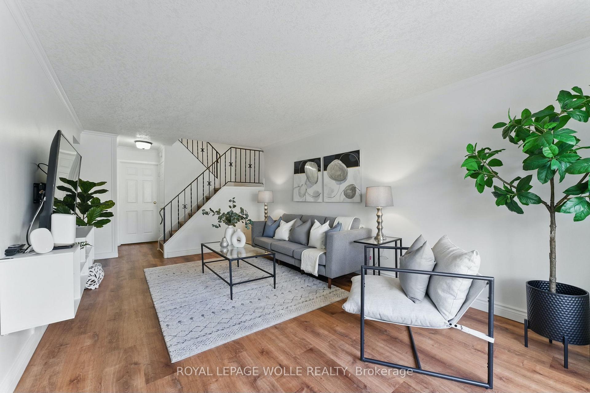 Photo 2 of Unit 11, 14 Williamsburg Road, Kitchener — HOMEH