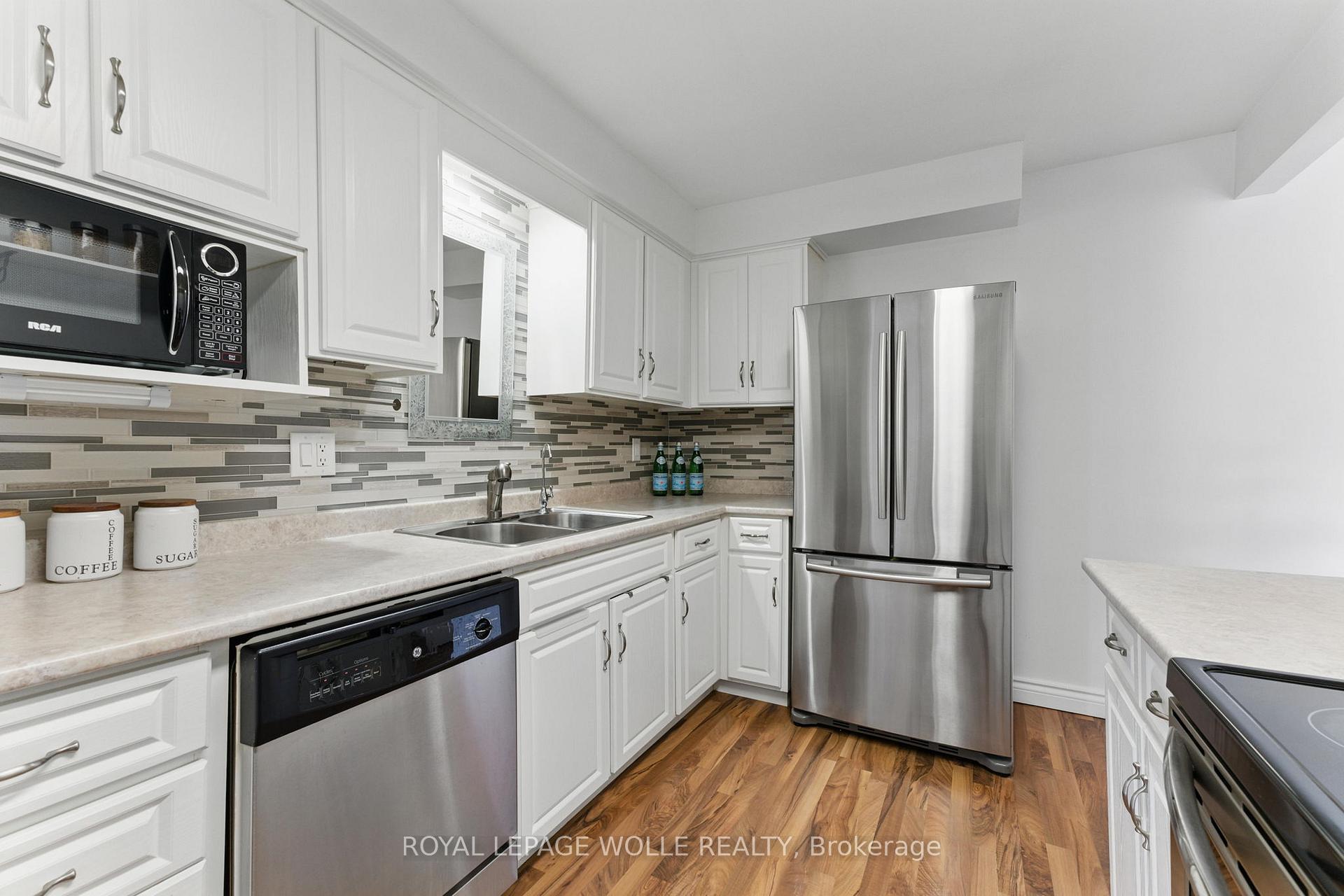 Photo 5 of Unit 11, 14 Williamsburg Road, Kitchener — HOMEH