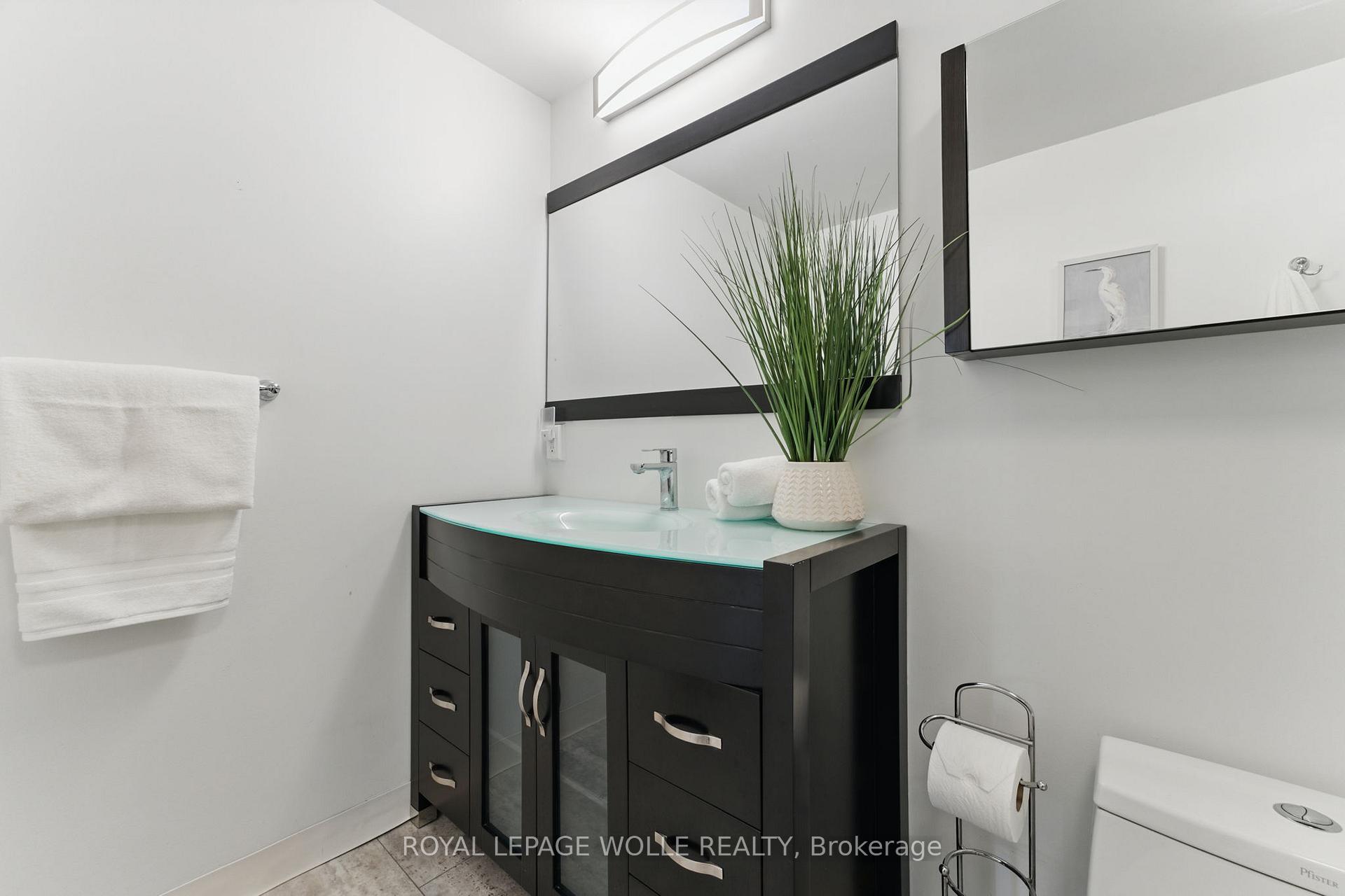 Photo 13 of Unit 11, 14 Williamsburg Road, Kitchener — HOMEH