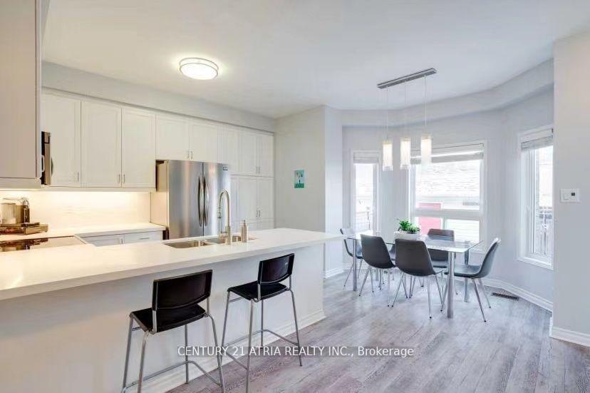 Photo 5 of 129 Baywell Crescent, Aurora, Bayview Wellington — HOMEH