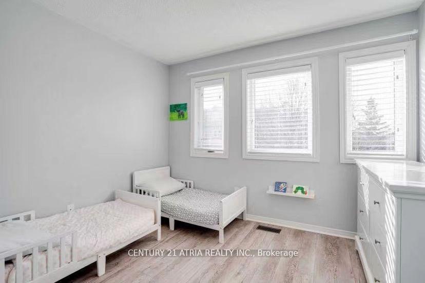 Photo 10 of 129 Baywell Crescent, Aurora, Bayview Wellington — HOMEH