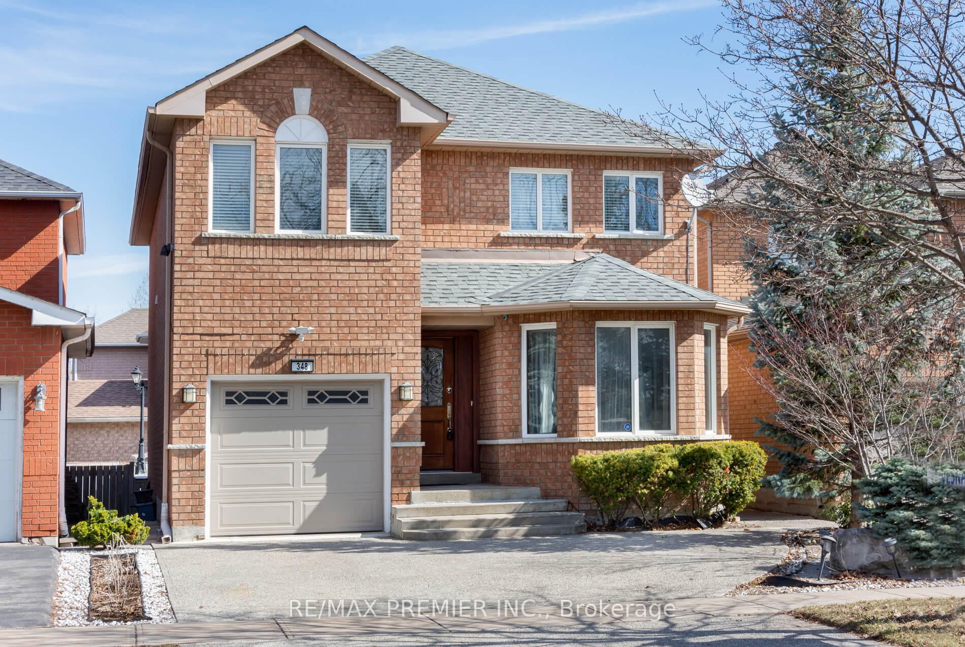 Front of 348 Royalpark Way