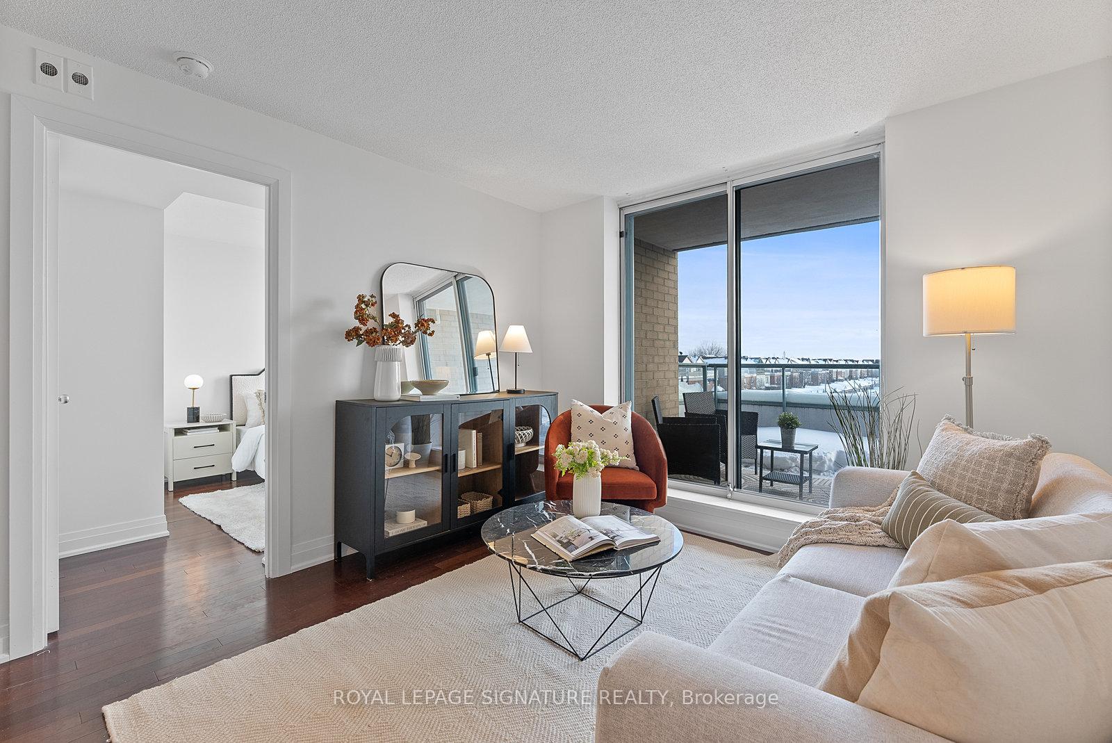 Photo 4 of Unit 402, 1797 Queen Street E, Toronto, The Beaches — HOMEH