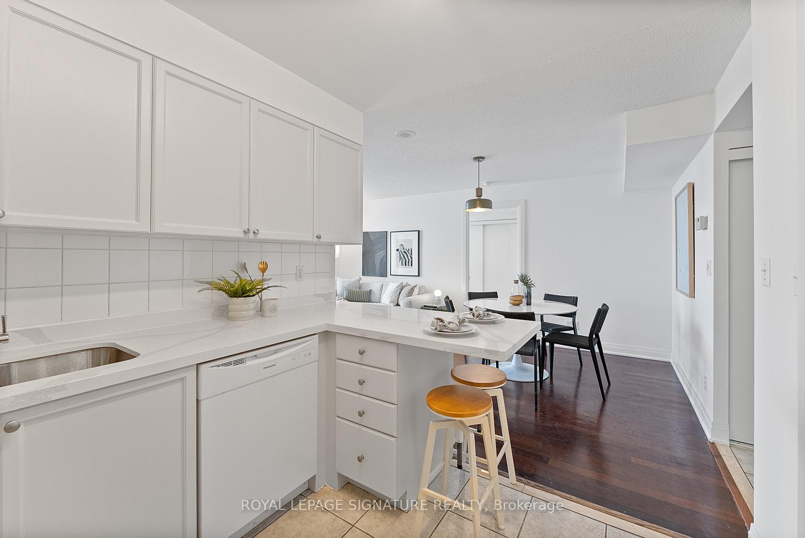 Photo 8 of Unit 402, 1797 Queen Street E, Toronto, The Beaches — HOMEH