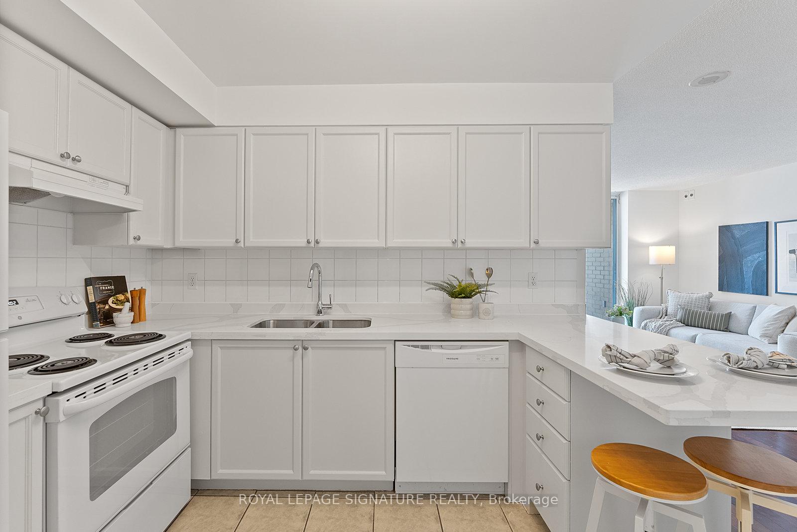 Photo 9 of Unit 402, 1797 Queen Street E, Toronto, The Beaches — HOMEH
