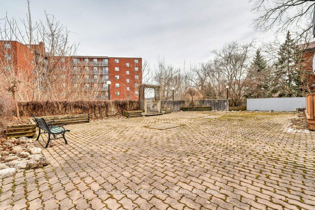 Photo 6 of Unit 207, 23 Main Street, Hamilton, Cootes Paradise — HOMEH