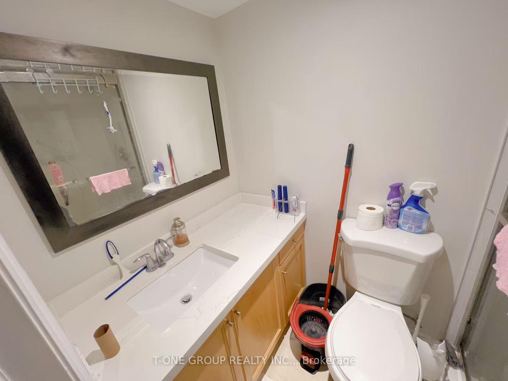 Photo 10 of 97 Kingly Crest (basement) Way, Vaughan, Sonoma Heights — HOMEH