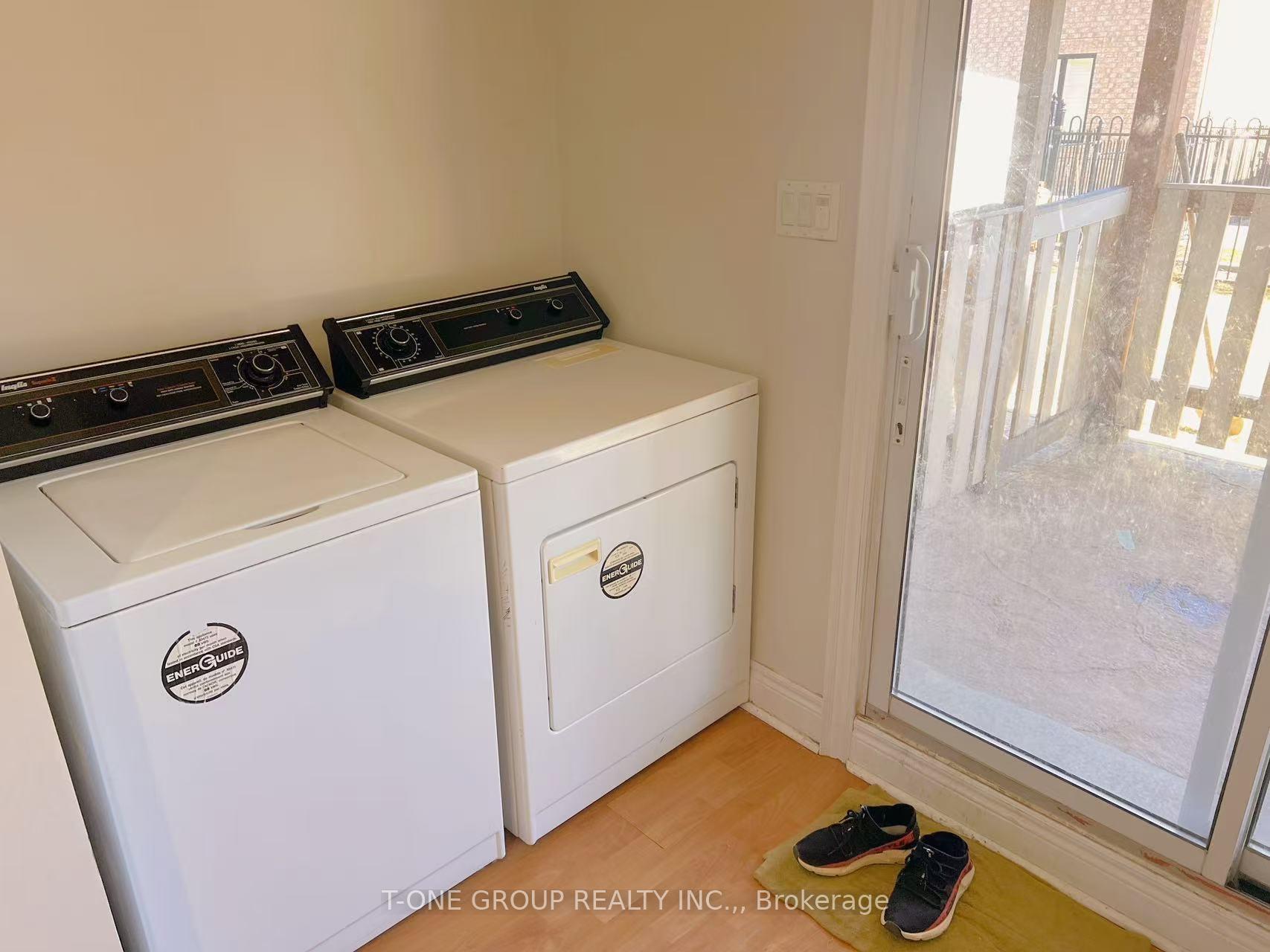 Photo 17 of 97 Kingly Crest (basement) Way, Vaughan, Sonoma Heights — HOMEH