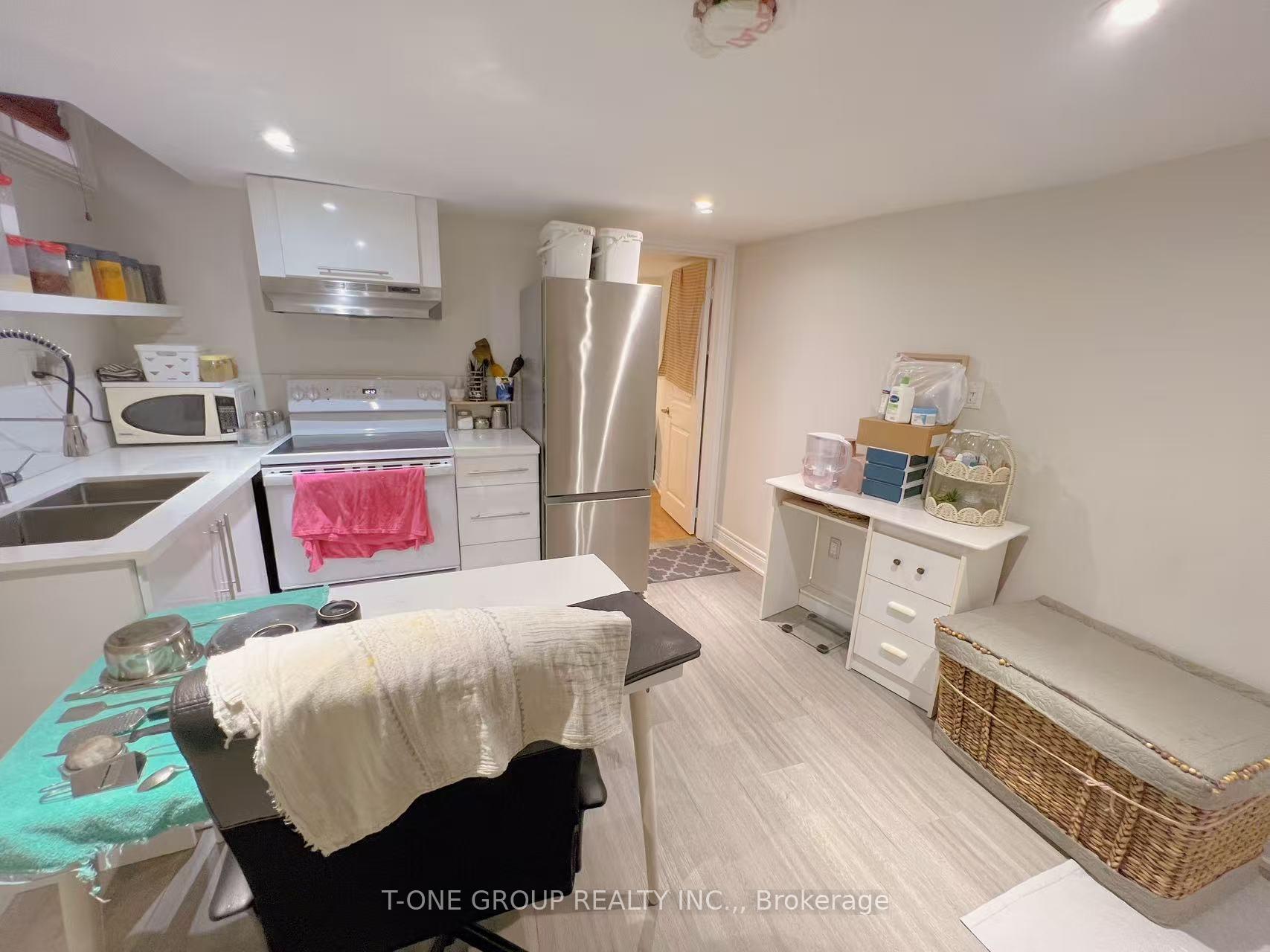 Photo 24 of 97 Kingly Crest (basement) Way, Vaughan, Sonoma Heights — HOMEH