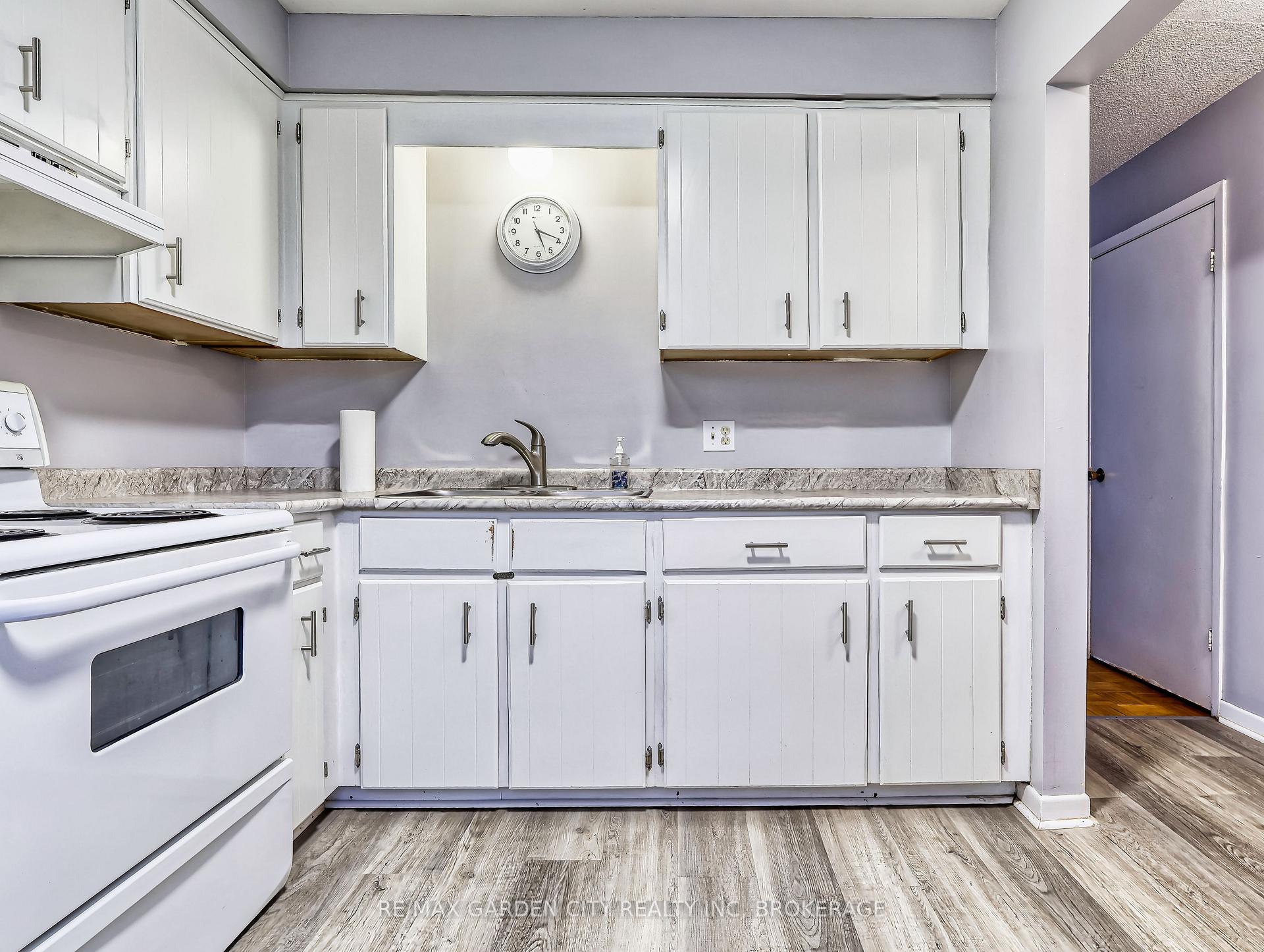Photo 13 of 85 Oxford Street, St. Catharines, Secord Woods — HOMEH