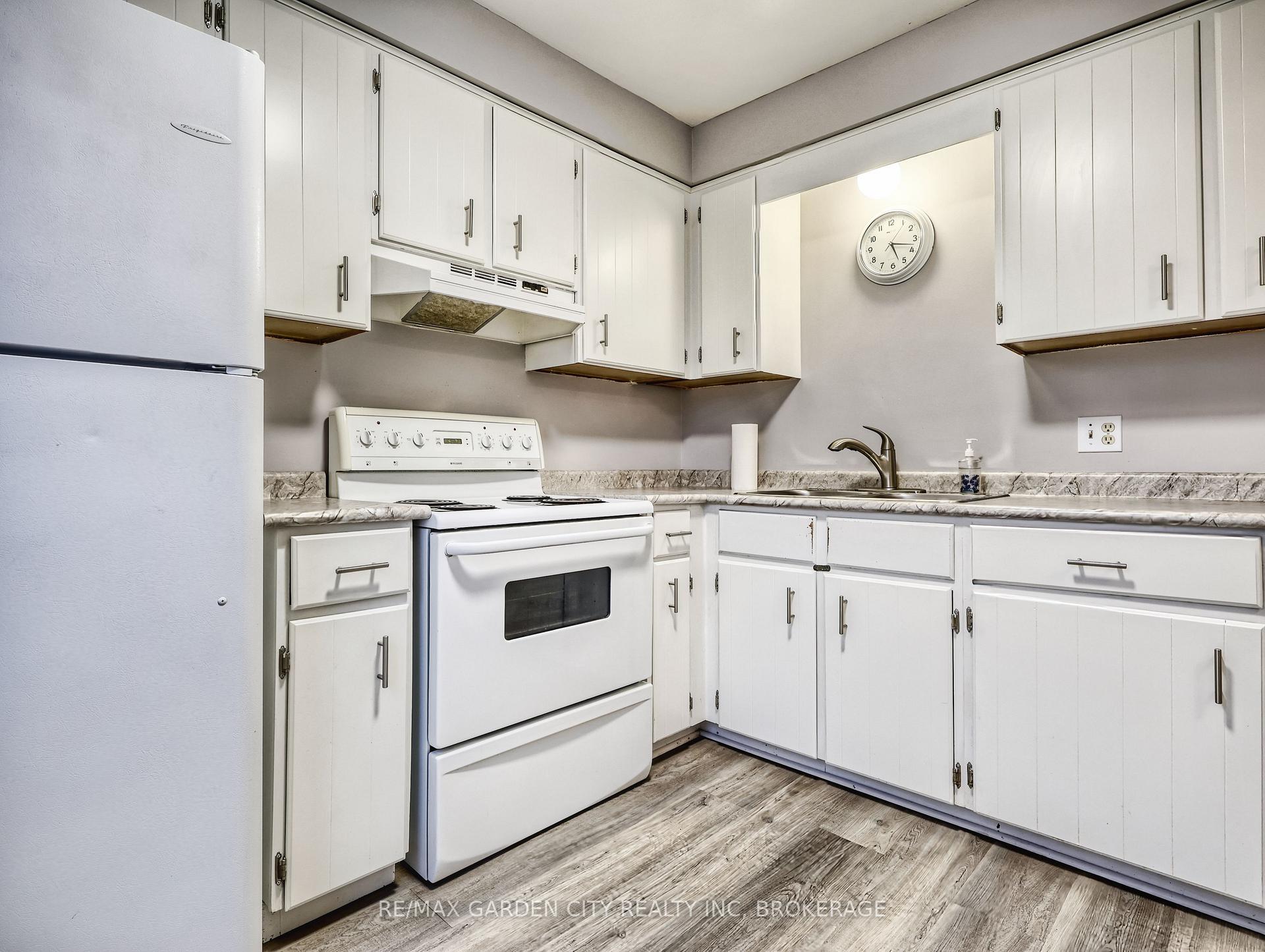 Photo 31 of 85 Oxford Street, St. Catharines, Secord Woods — HOMEH