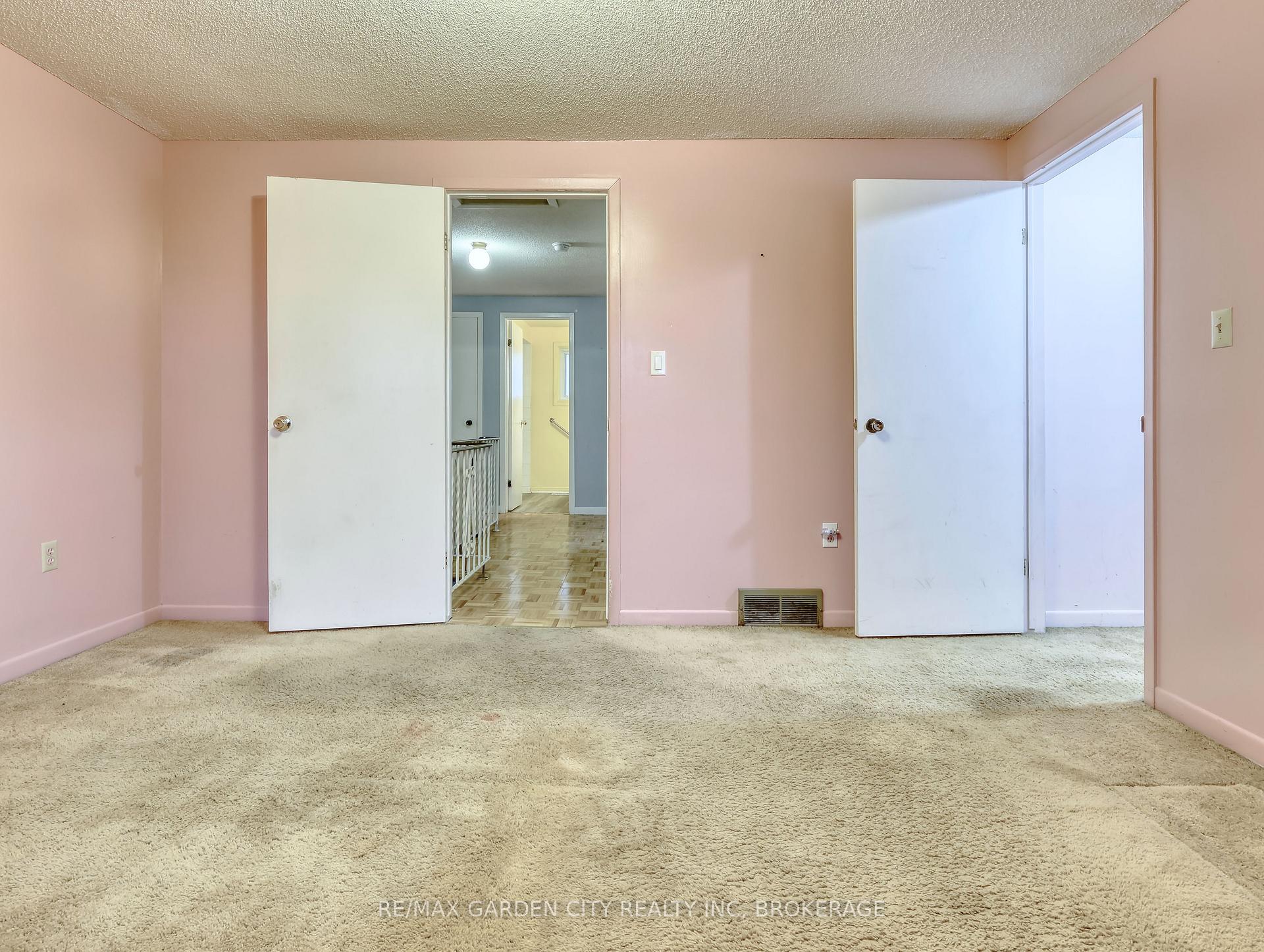 Photo 45 of 85 Oxford Street, St. Catharines, Secord Woods — HOMEH