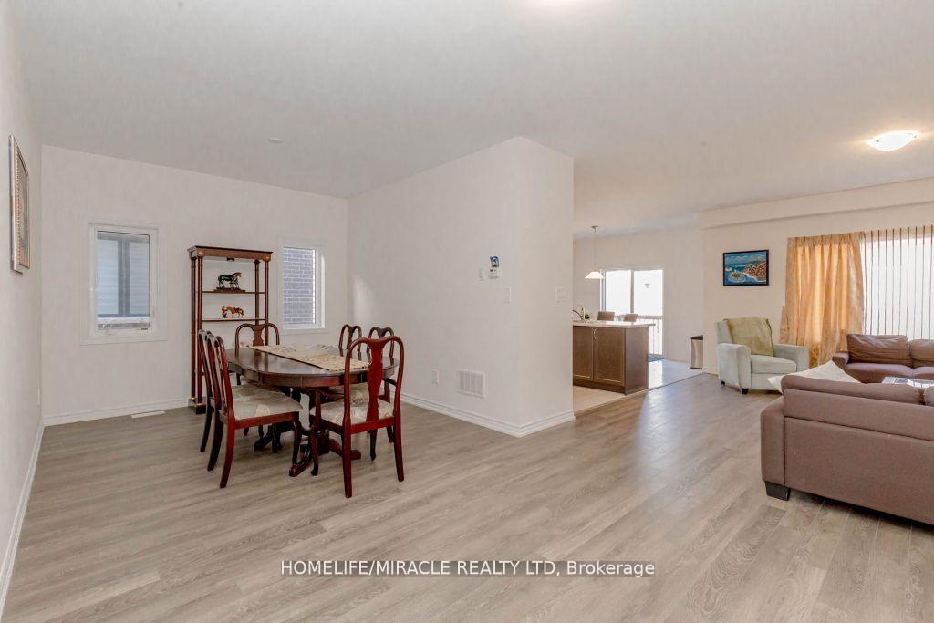 Photo 7 of 21 Stokes Road W, Brant, Paris — HOMEH