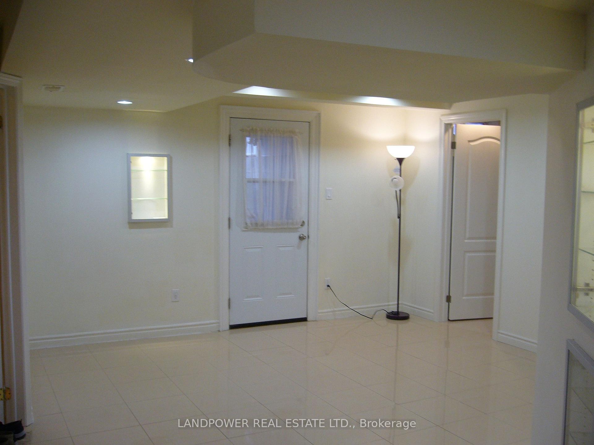 Photo 6 of 108 Madison Heights Boulevard, Markham, Berczy — HOMEH