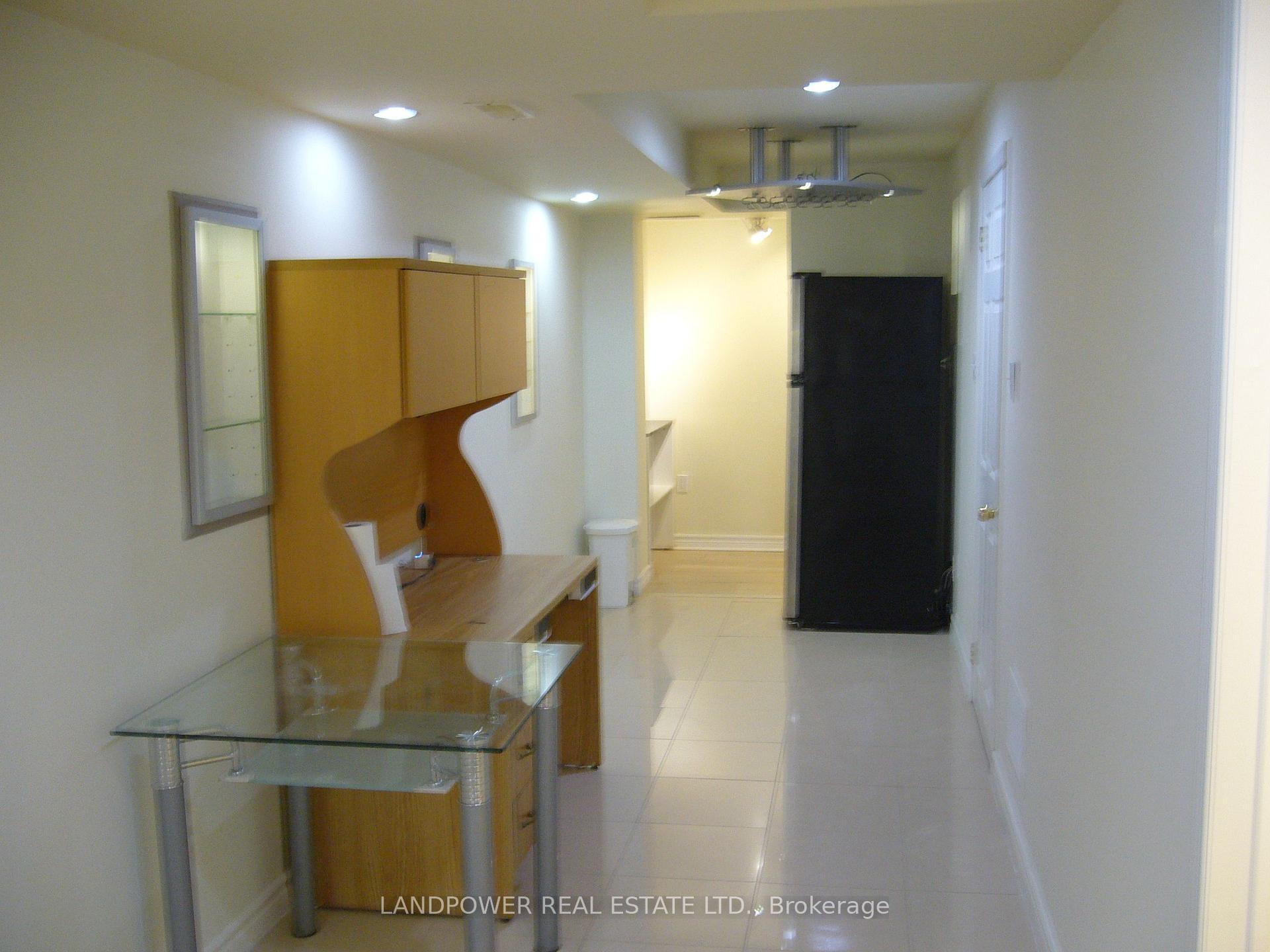 Photo 8 of 108 Madison Heights Boulevard, Markham, Berczy — HOMEH