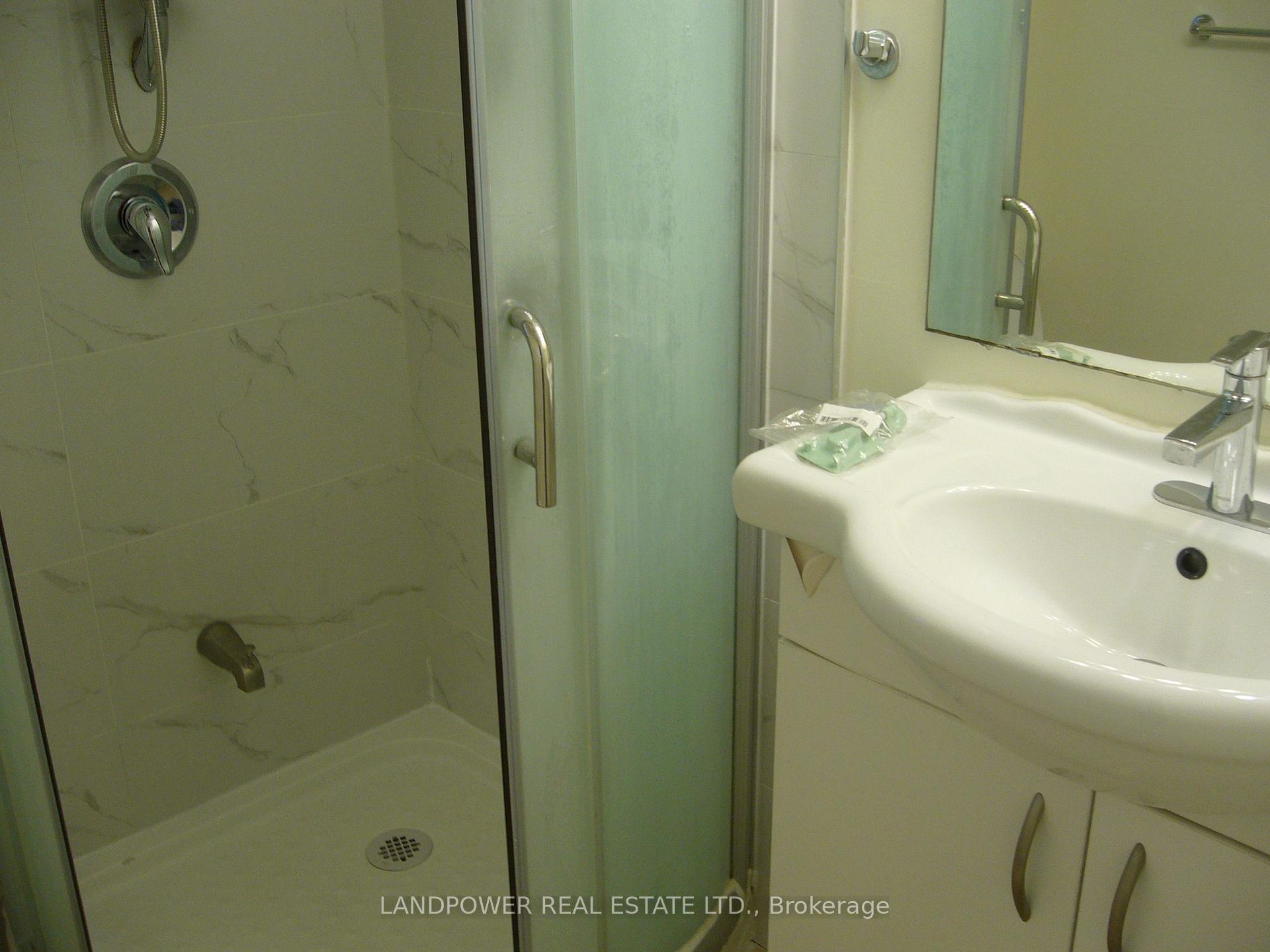 Photo 14 of 108 Madison Heights Boulevard, Markham, Berczy — HOMEH