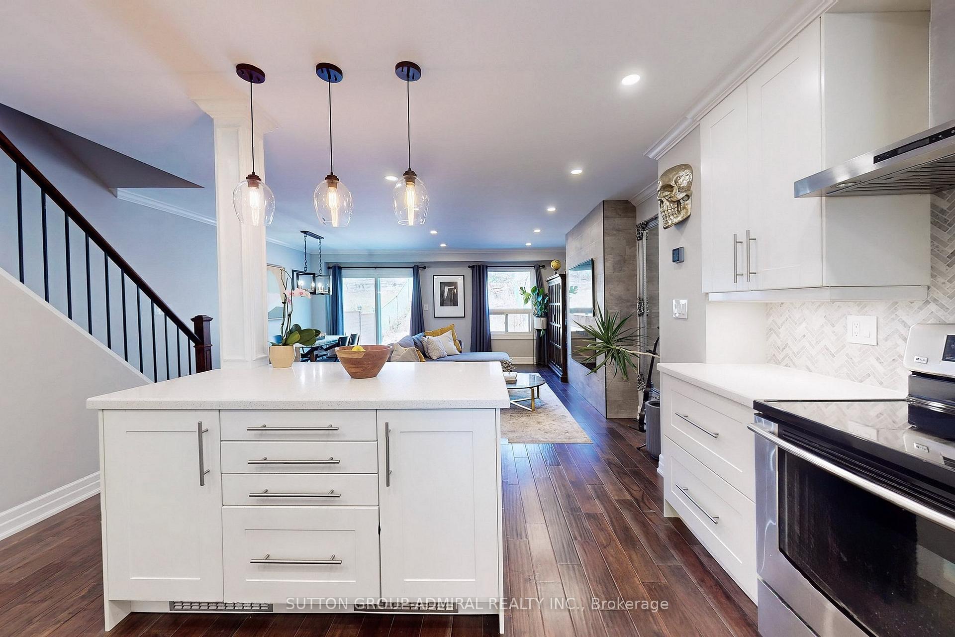 Photo 9 of 50 McClintock Crescent, Vaughan, Lakeview Estates — HOMEH