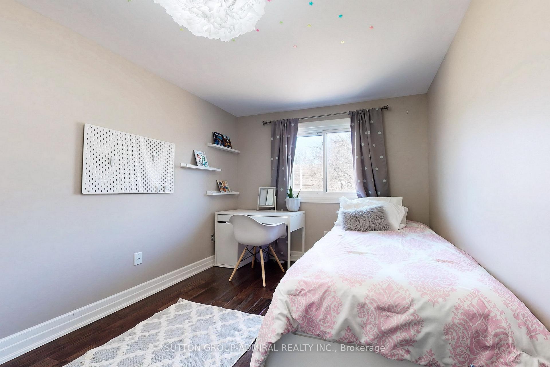 Photo 25 of 50 McClintock Crescent, Vaughan, Lakeview Estates — HOMEH