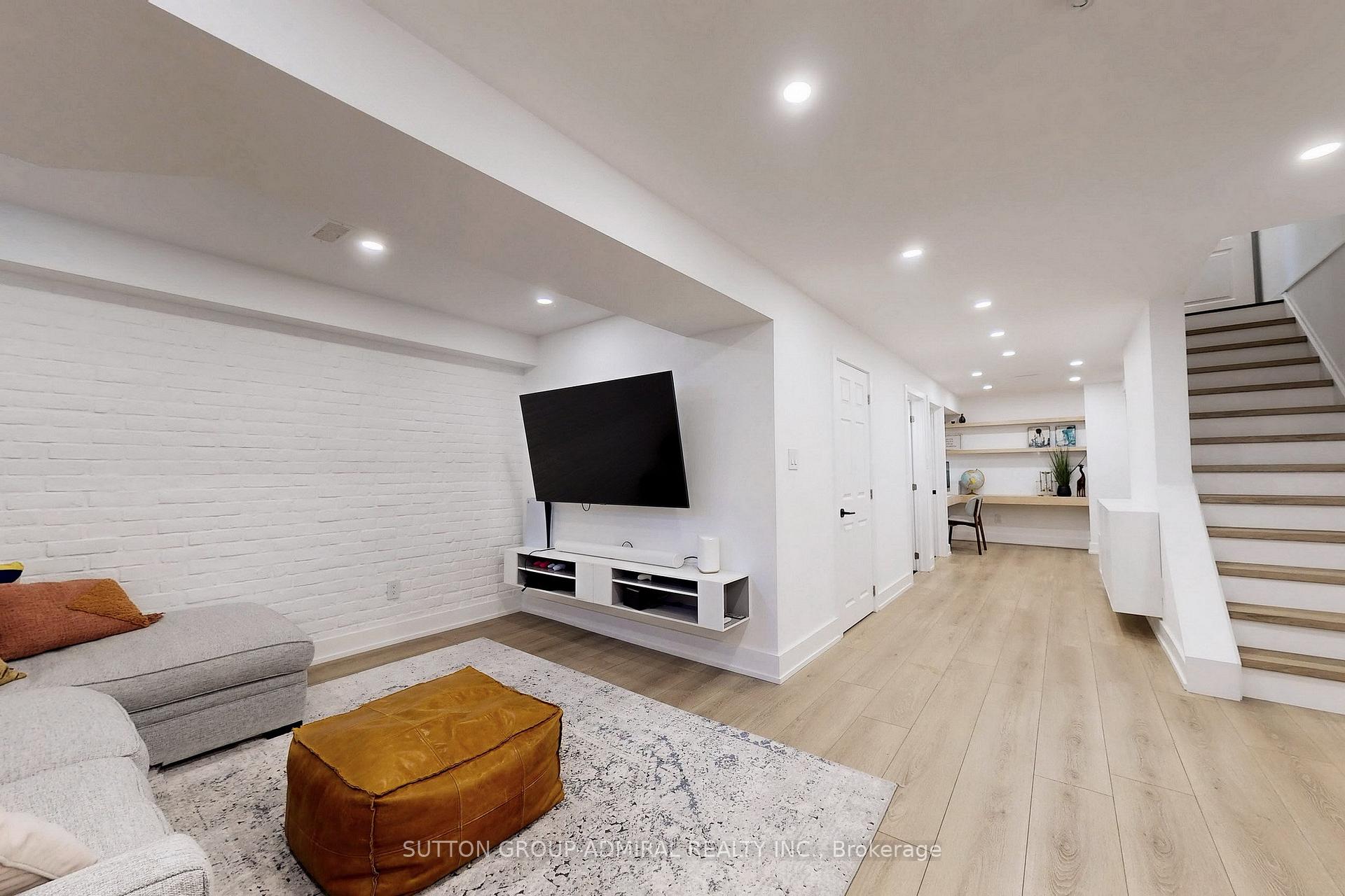 Photo 29 of 50 McClintock Crescent, Vaughan, Lakeview Estates — HOMEH