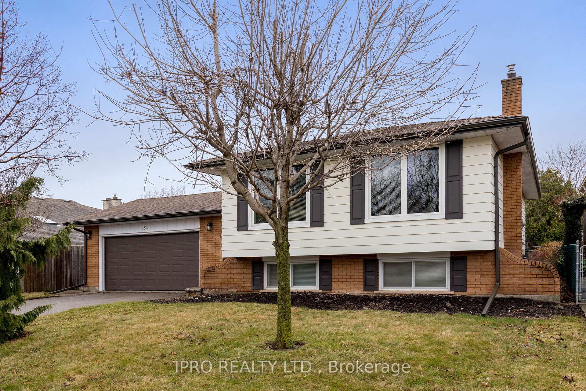 Photo 1 of 31 Green Forest Drive, Hamilton, Stoney Creek — HOMEH