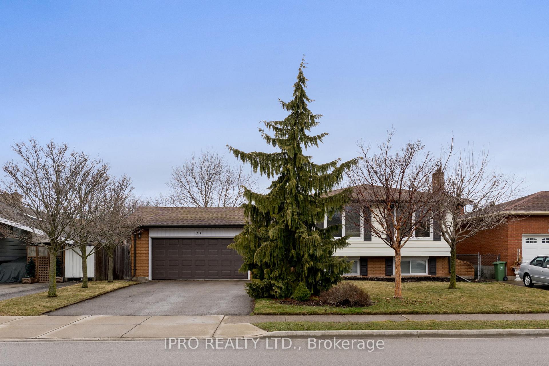 Photo 4 of 31 Green Forest Drive, Hamilton, Stoney Creek — HOMEH