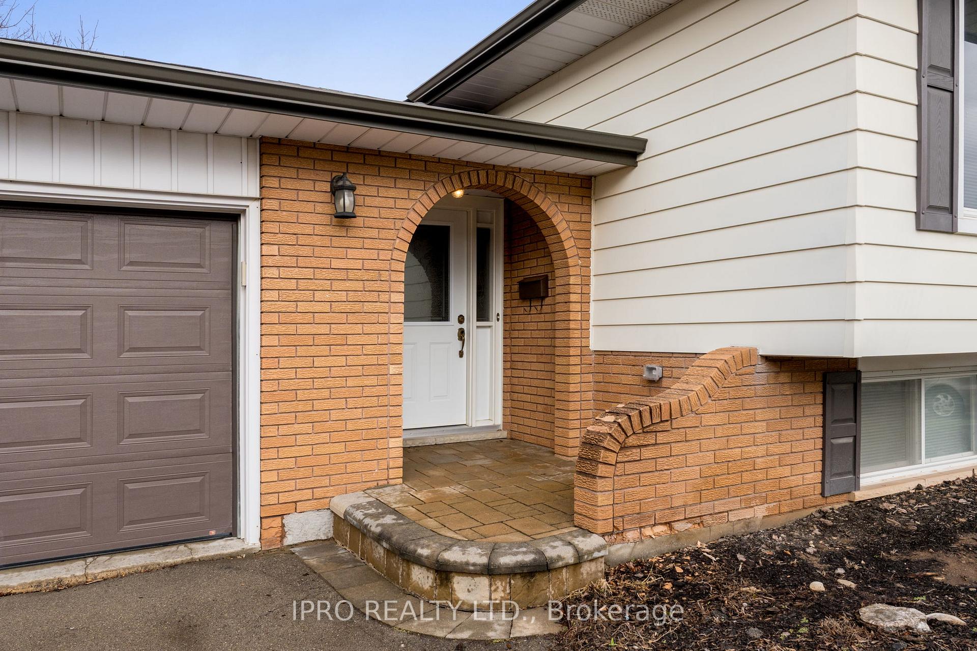 Photo 6 of 31 Green Forest Drive, Hamilton, Stoney Creek — HOMEH