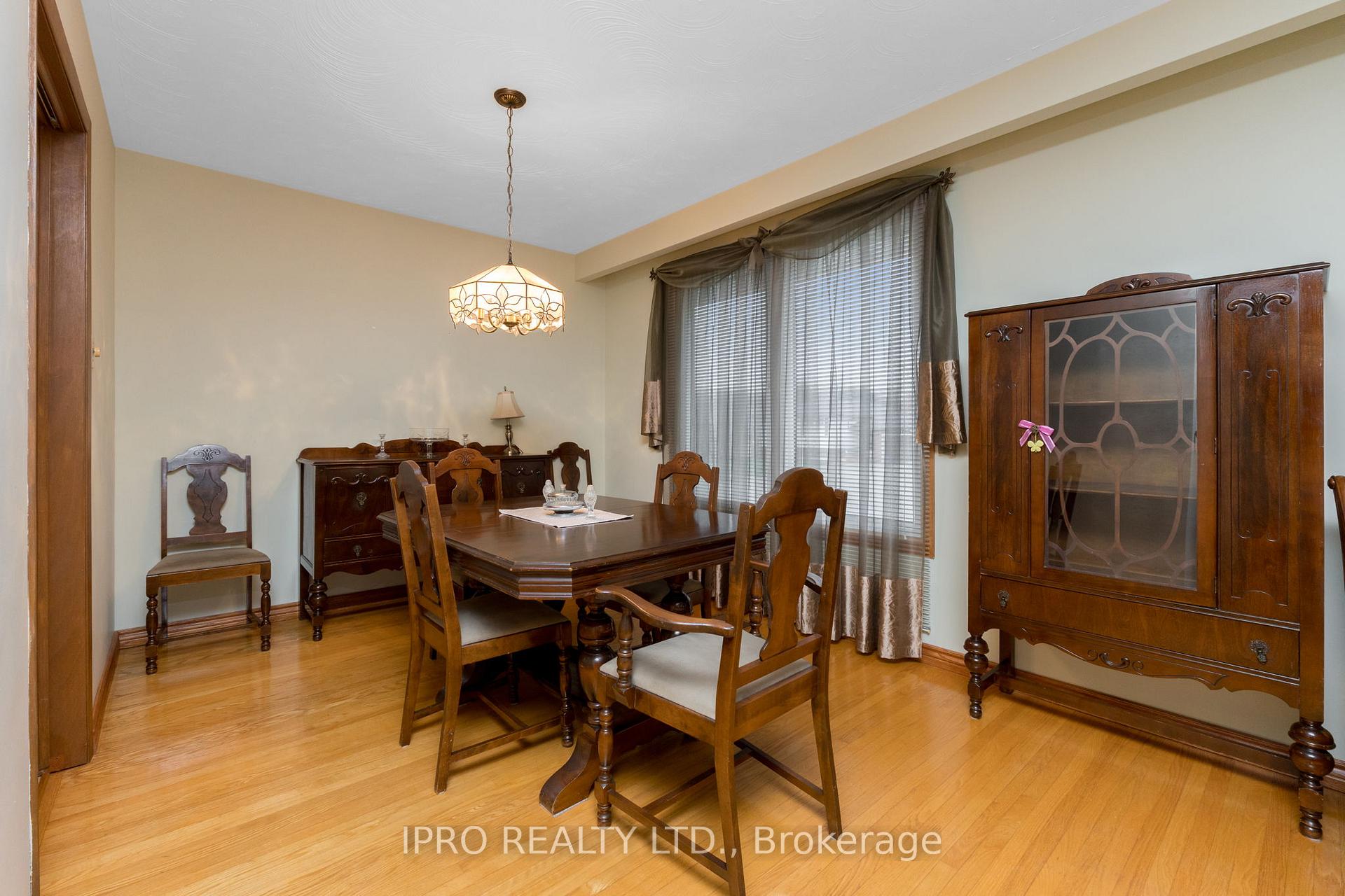 Photo 15 of 31 Green Forest Drive, Hamilton, Stoney Creek — HOMEH