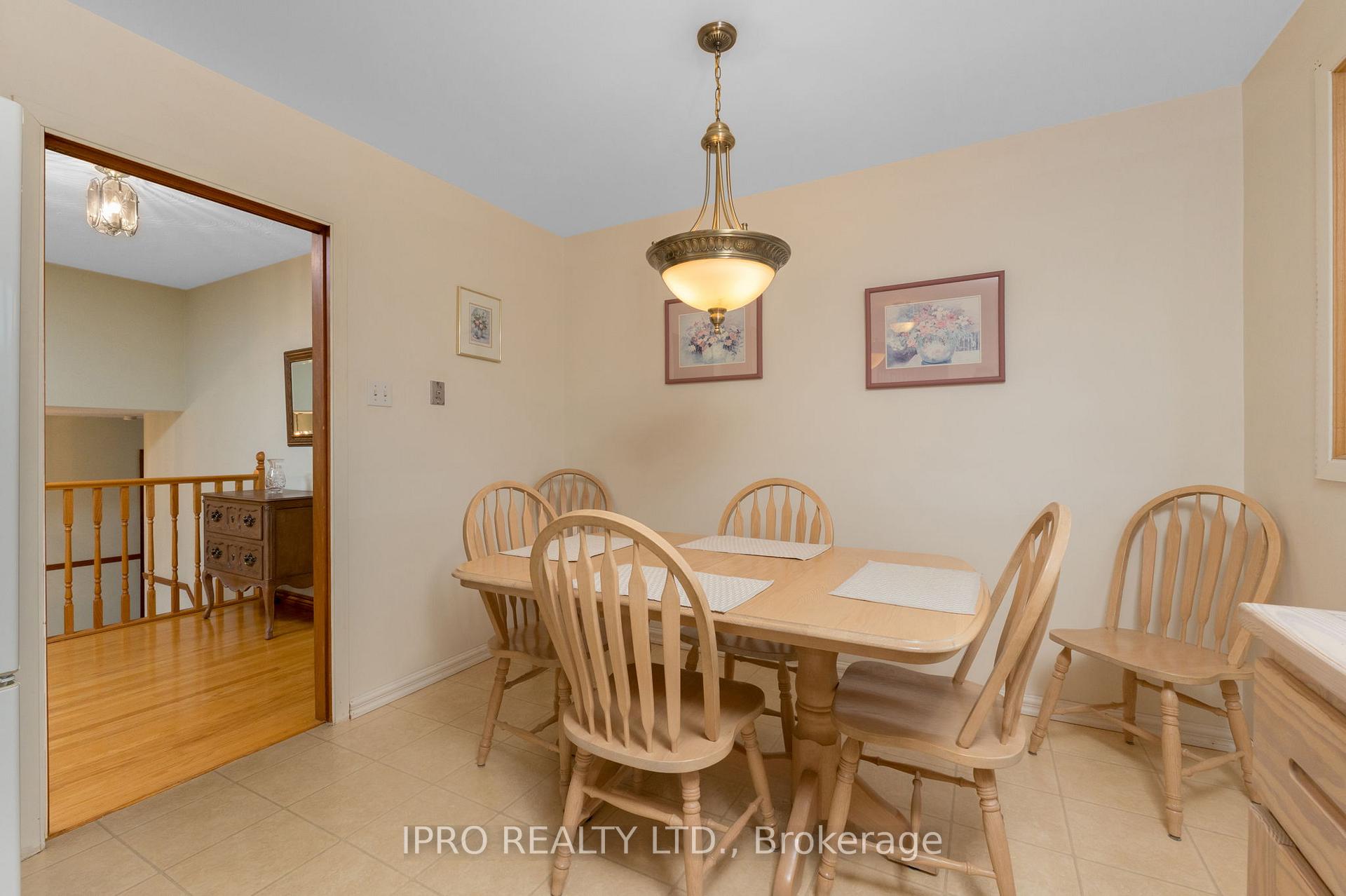 Photo 22 of 31 Green Forest Drive, Hamilton, Stoney Creek — HOMEH