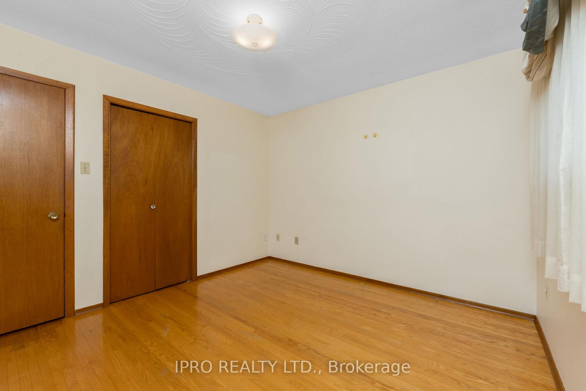 Photo 27 of 31 Green Forest Drive, Hamilton, Stoney Creek — HOMEH