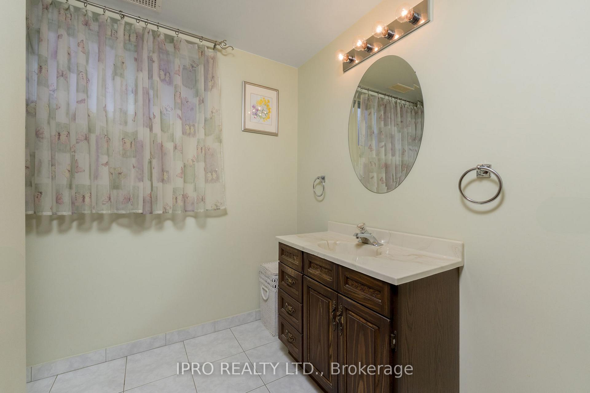 Photo 37 of 31 Green Forest Drive, Hamilton, Stoney Creek — HOMEH