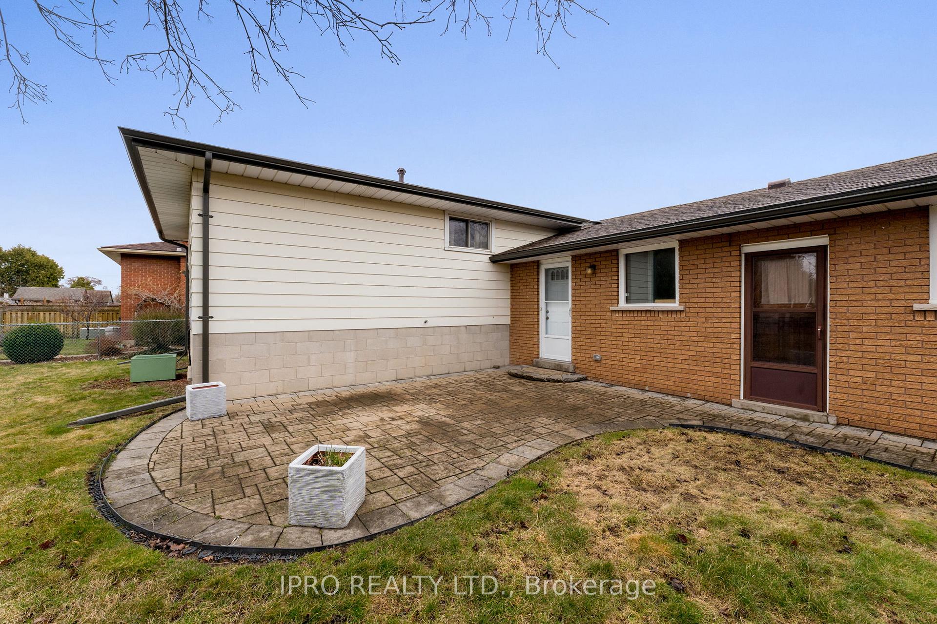 Photo 44 of 31 Green Forest Drive, Hamilton, Stoney Creek — HOMEH