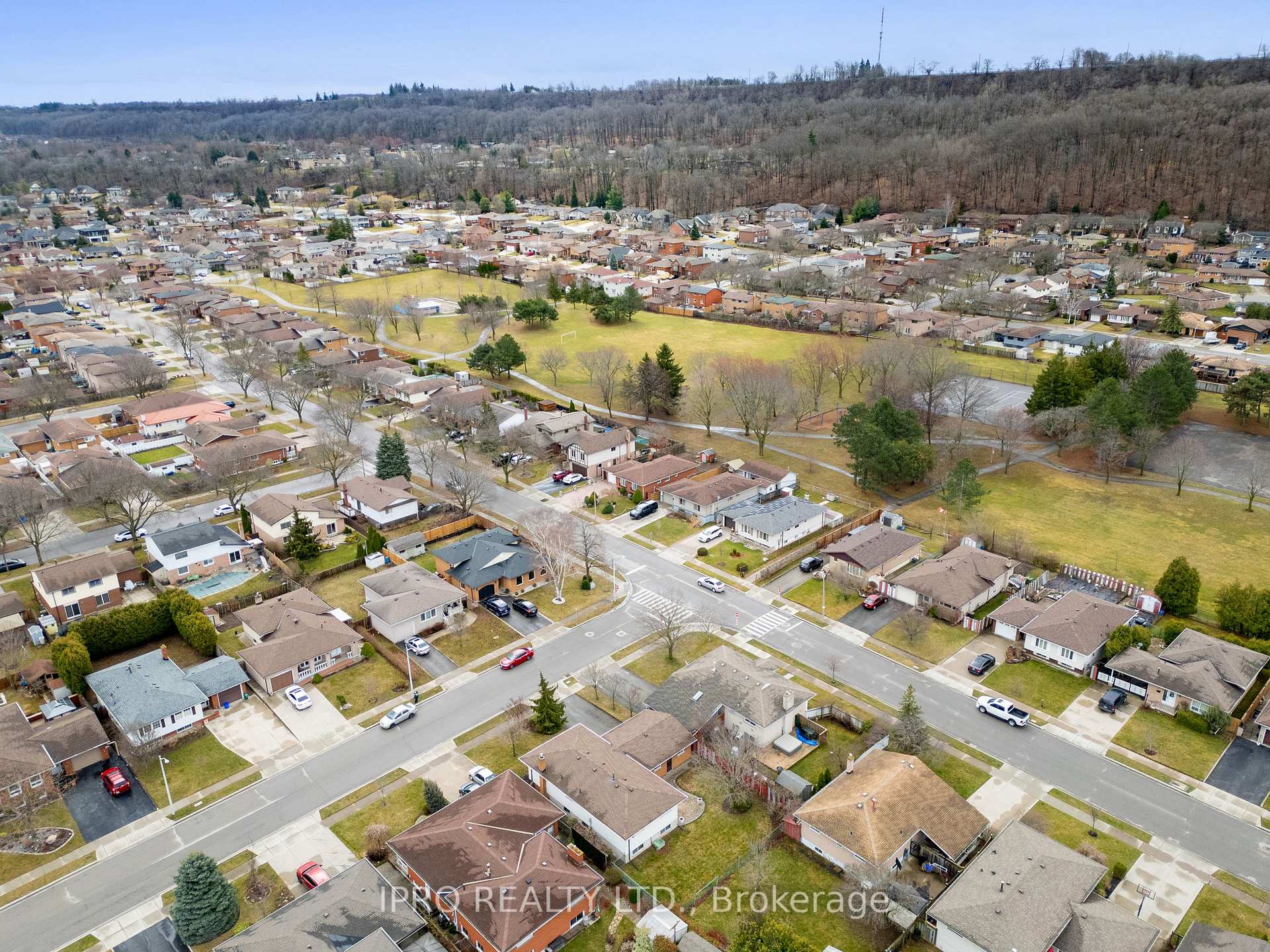 Photo 48 of 31 Green Forest Drive, Hamilton, Stoney Creek — HOMEH