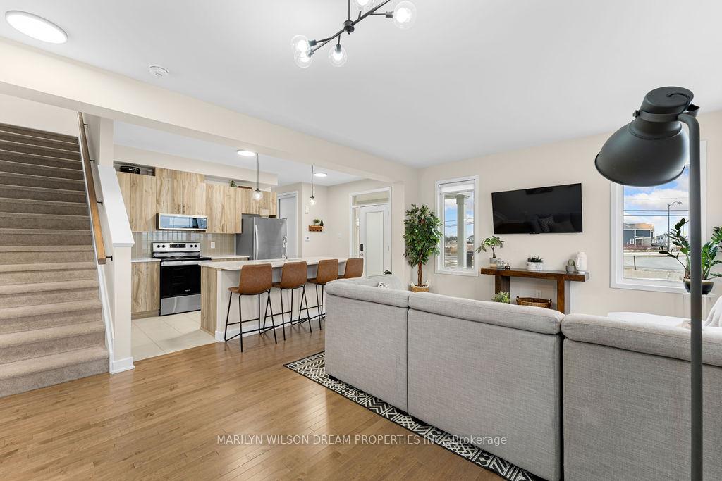Photo 12 of 500 Oldenburg Avenue, Ottawa, Btwn Franktown Rd. & Fallowfield Rd. — HOMEH