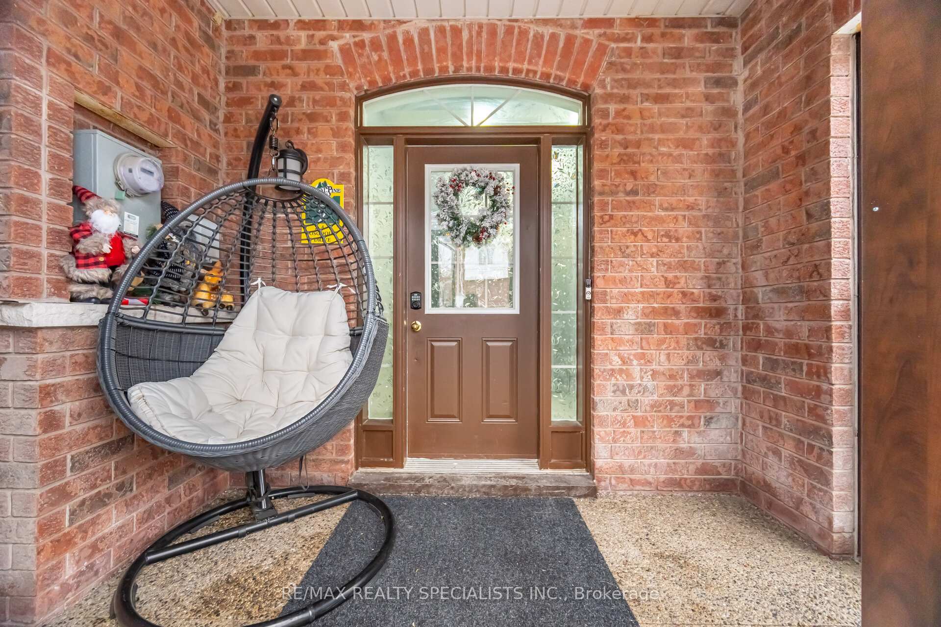 Photo 4 of 4 Osgoode Drive, Brampton, Bram East — HOMEH