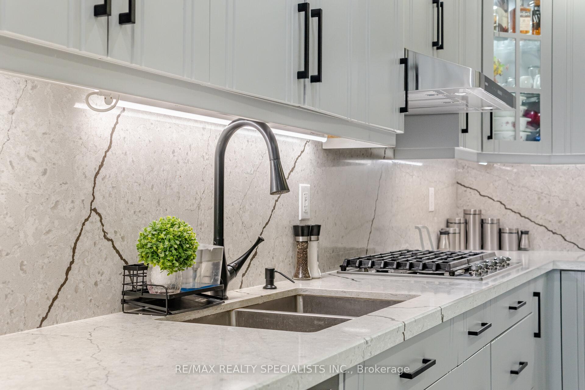 Photo 10 of 4 Osgoode Drive, Brampton, Bram East — HOMEH