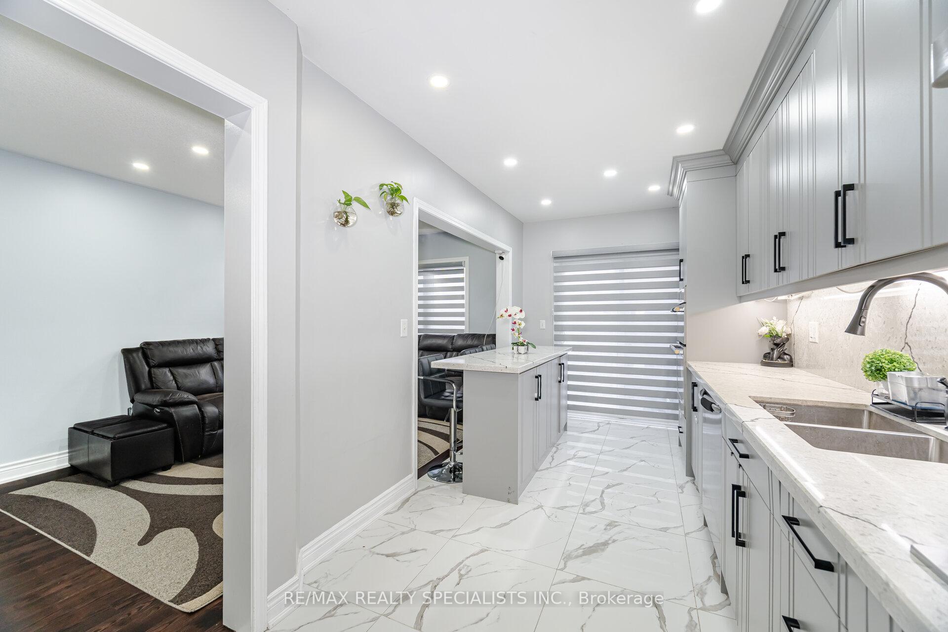 Photo 11 of 4 Osgoode Drive, Brampton, Bram East — HOMEH