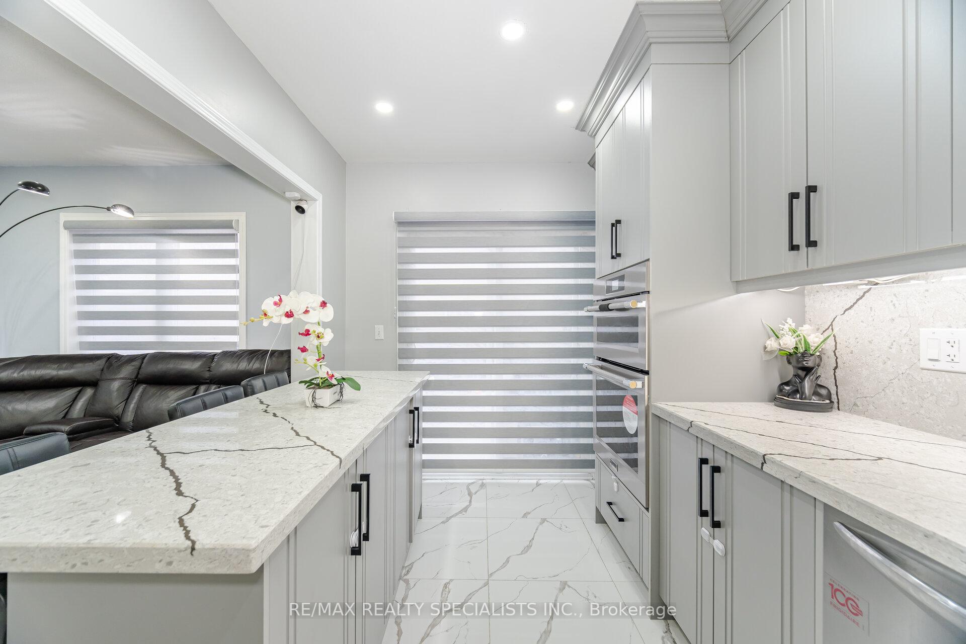 Photo 12 of 4 Osgoode Drive, Brampton, Bram East — HOMEH