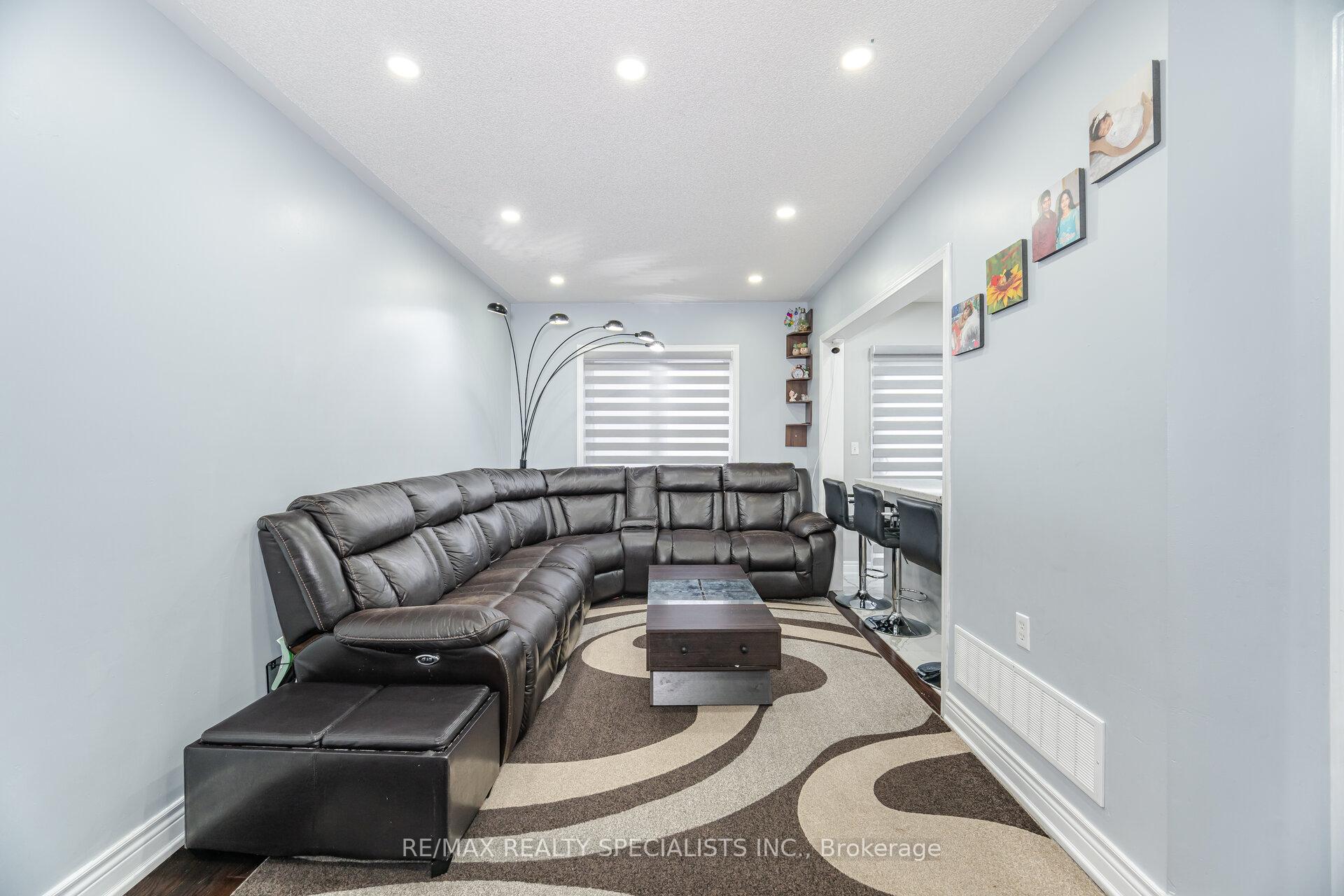 Photo 15 of 4 Osgoode Drive, Brampton, Bram East — HOMEH