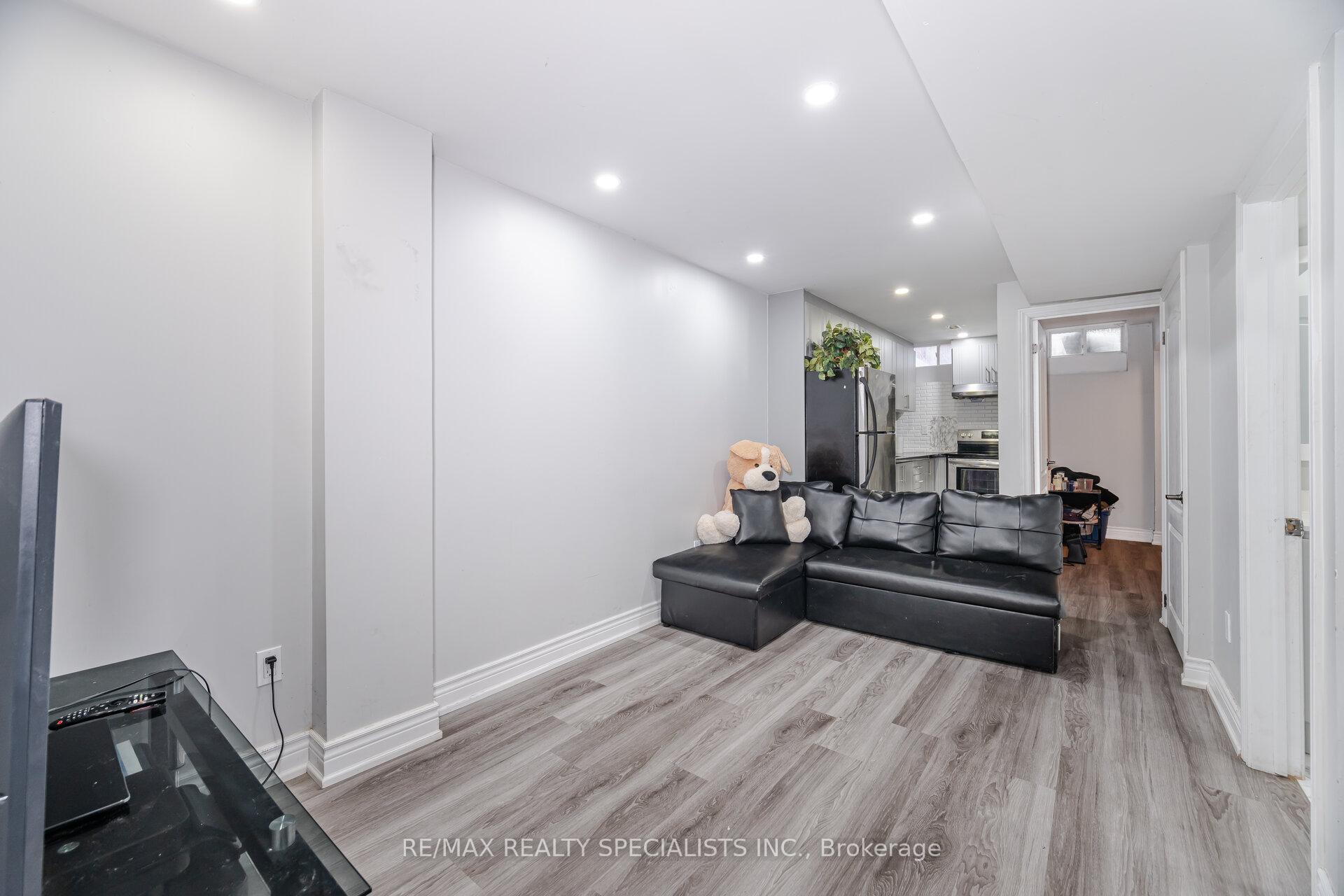 Photo 34 of 4 Osgoode Drive, Brampton, Bram East — HOMEH