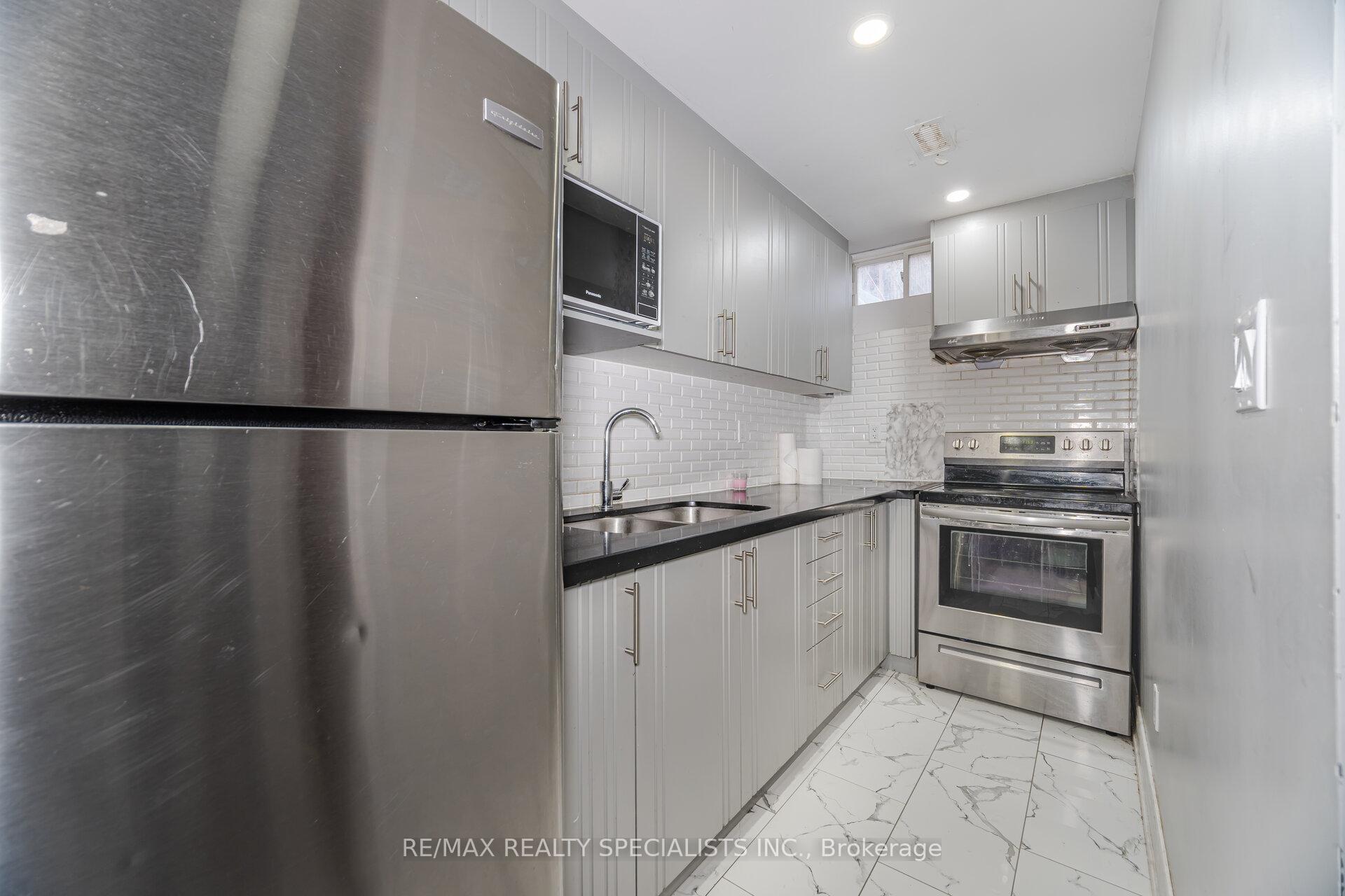 Photo 36 of 4 Osgoode Drive, Brampton, Bram East — HOMEH
