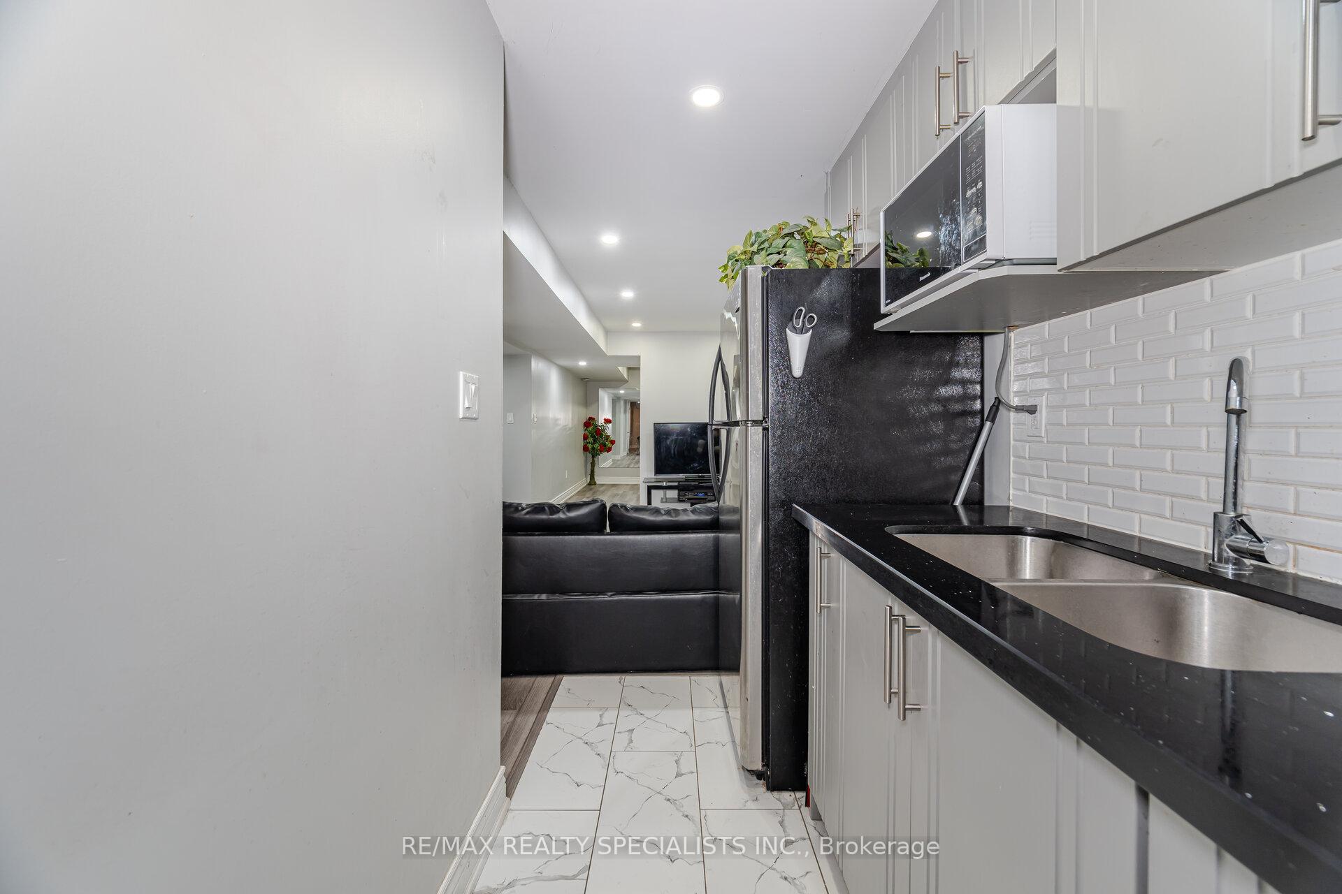 Photo 37 of 4 Osgoode Drive, Brampton, Bram East — HOMEH