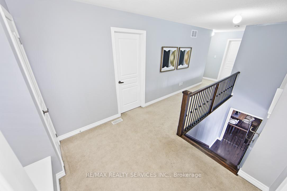 Photo 15 of 969 Green Street, Innisfil, Lefroy — HOMEH